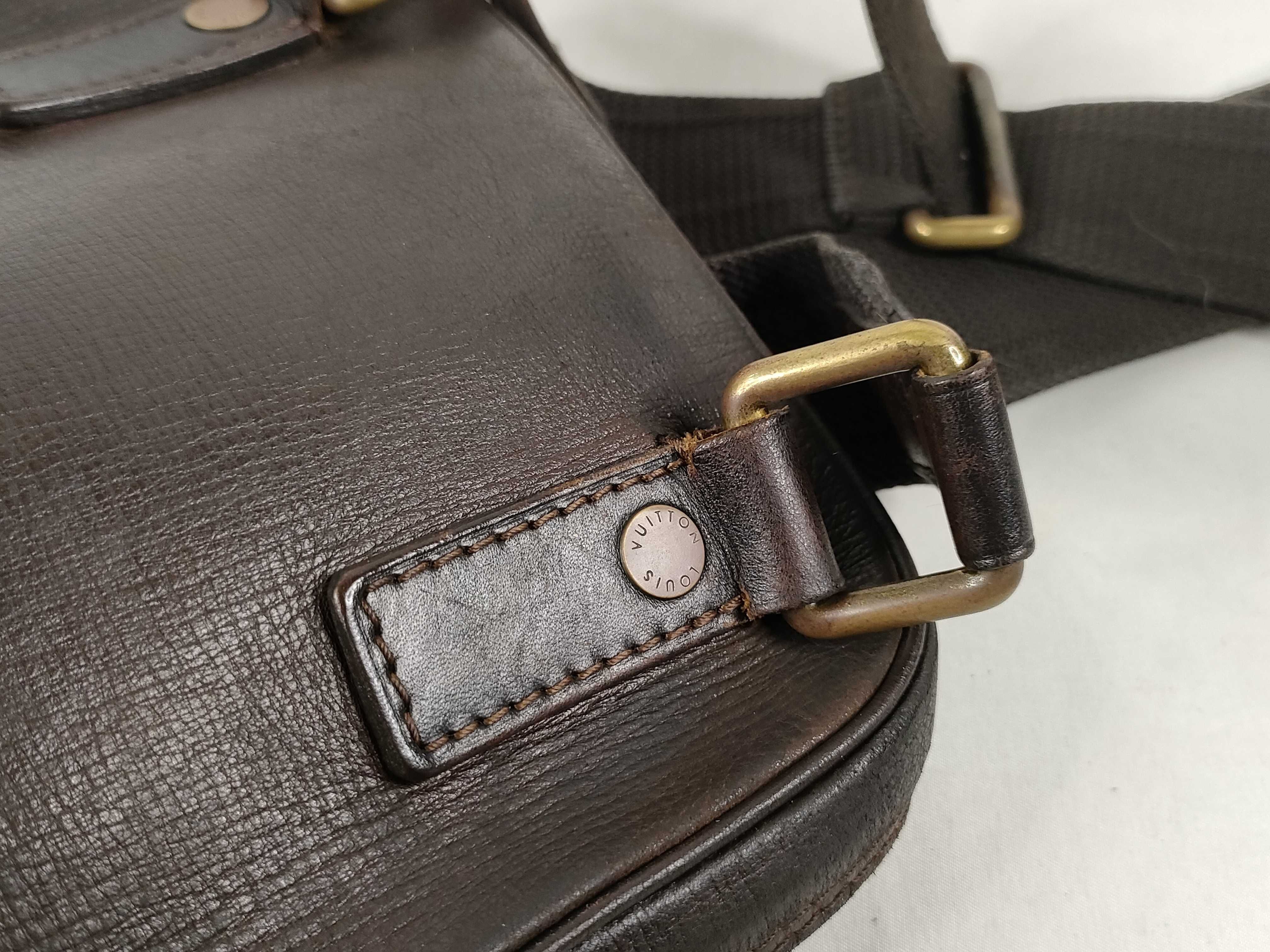 Utah Louis Vuitton Utah Iroqua M92534 TH0066 Shoulder Bag — view 5