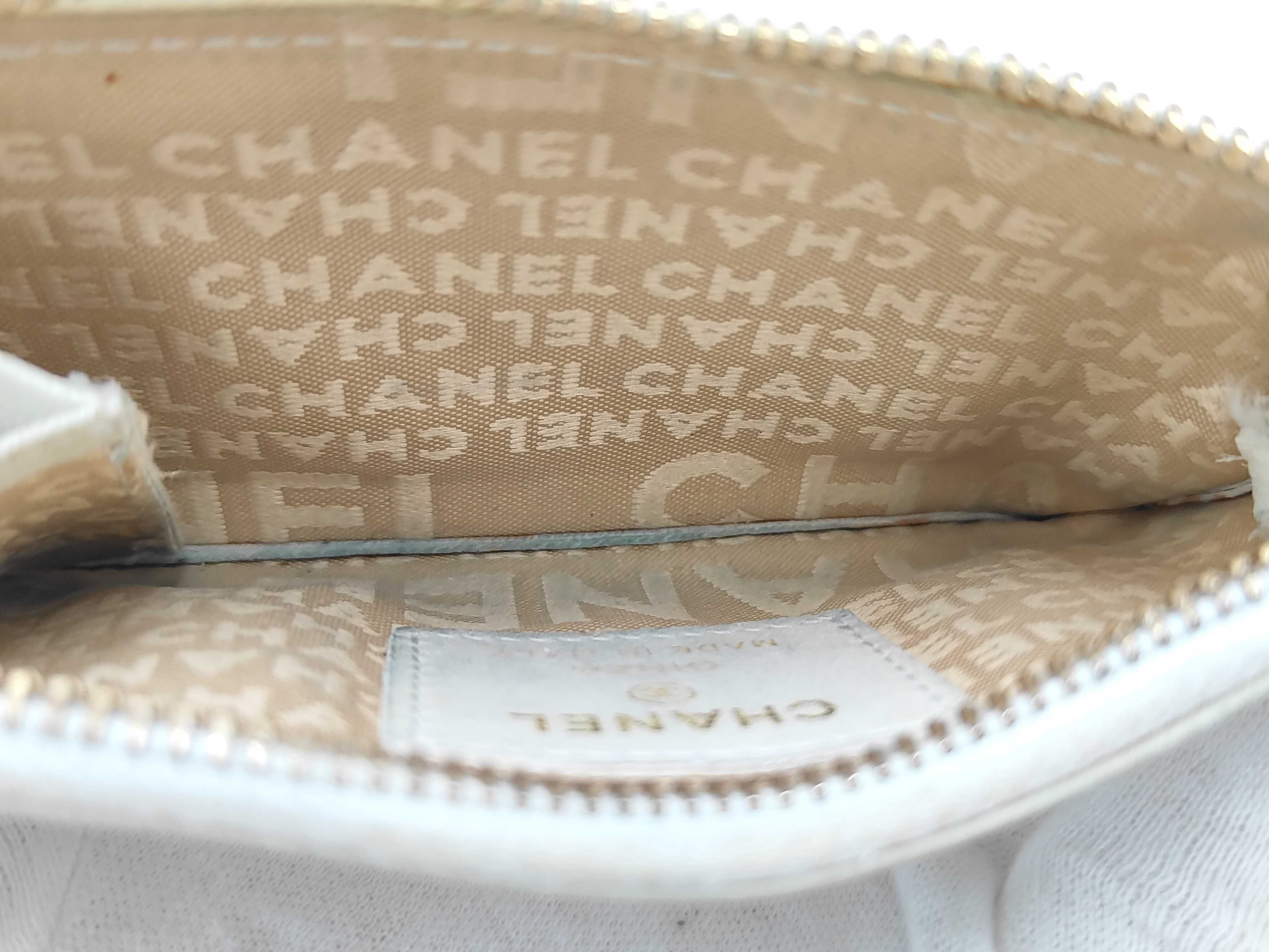 coin case with camellia charm, ivory, serial number 9. — view 7