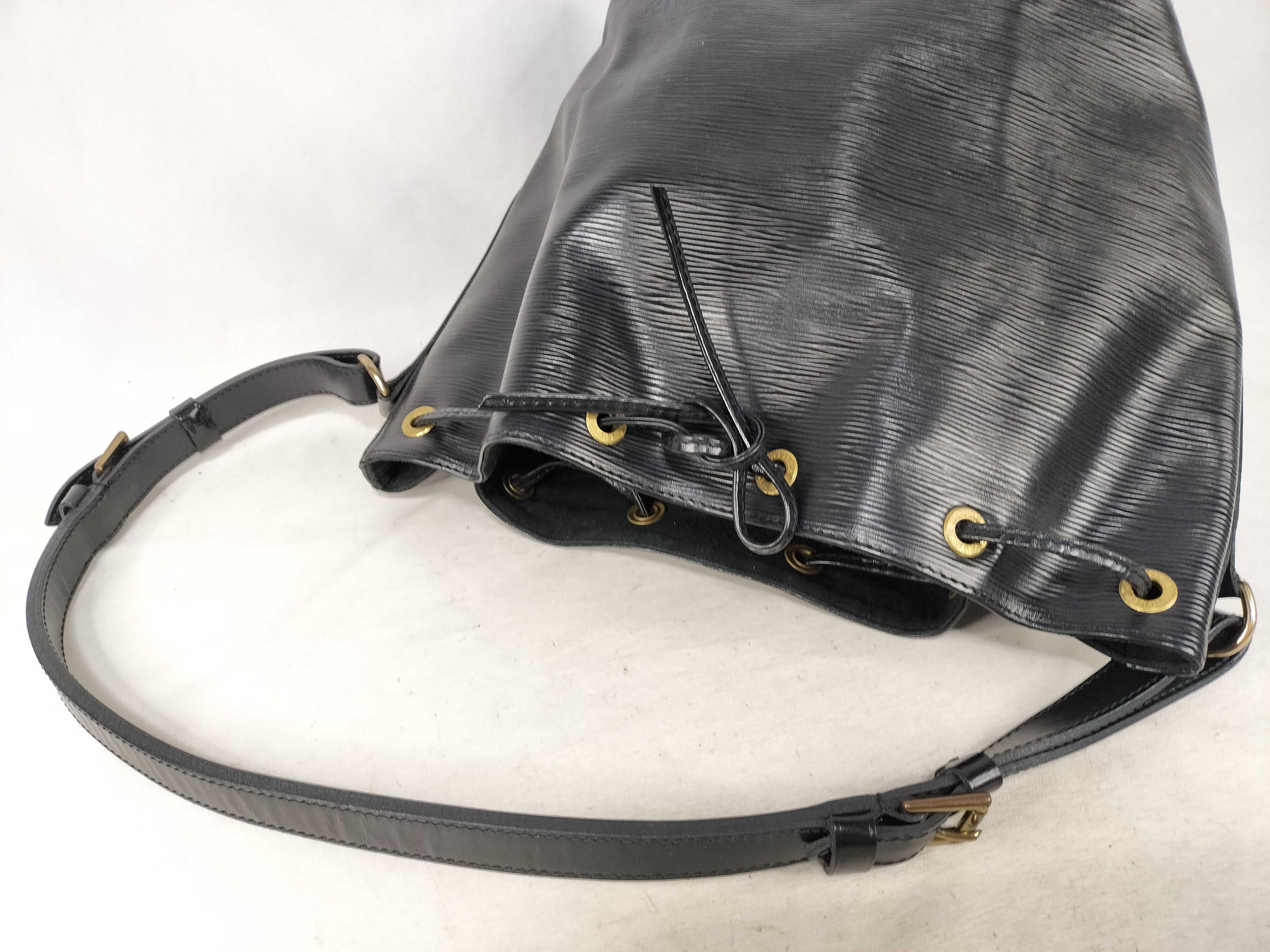Epi Petit Noe Noir Shoulder Bag — view 3