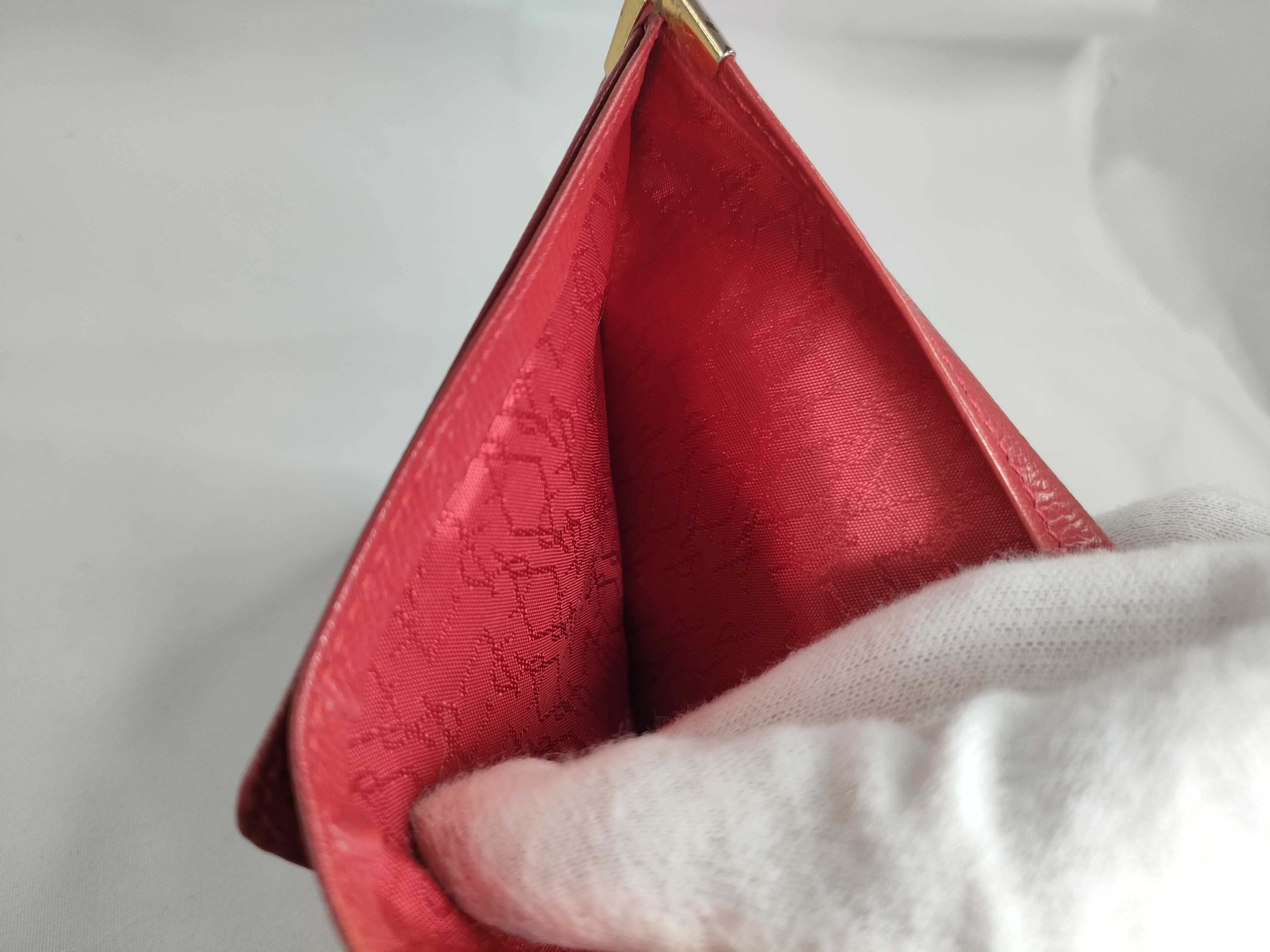 Wallet — view 11