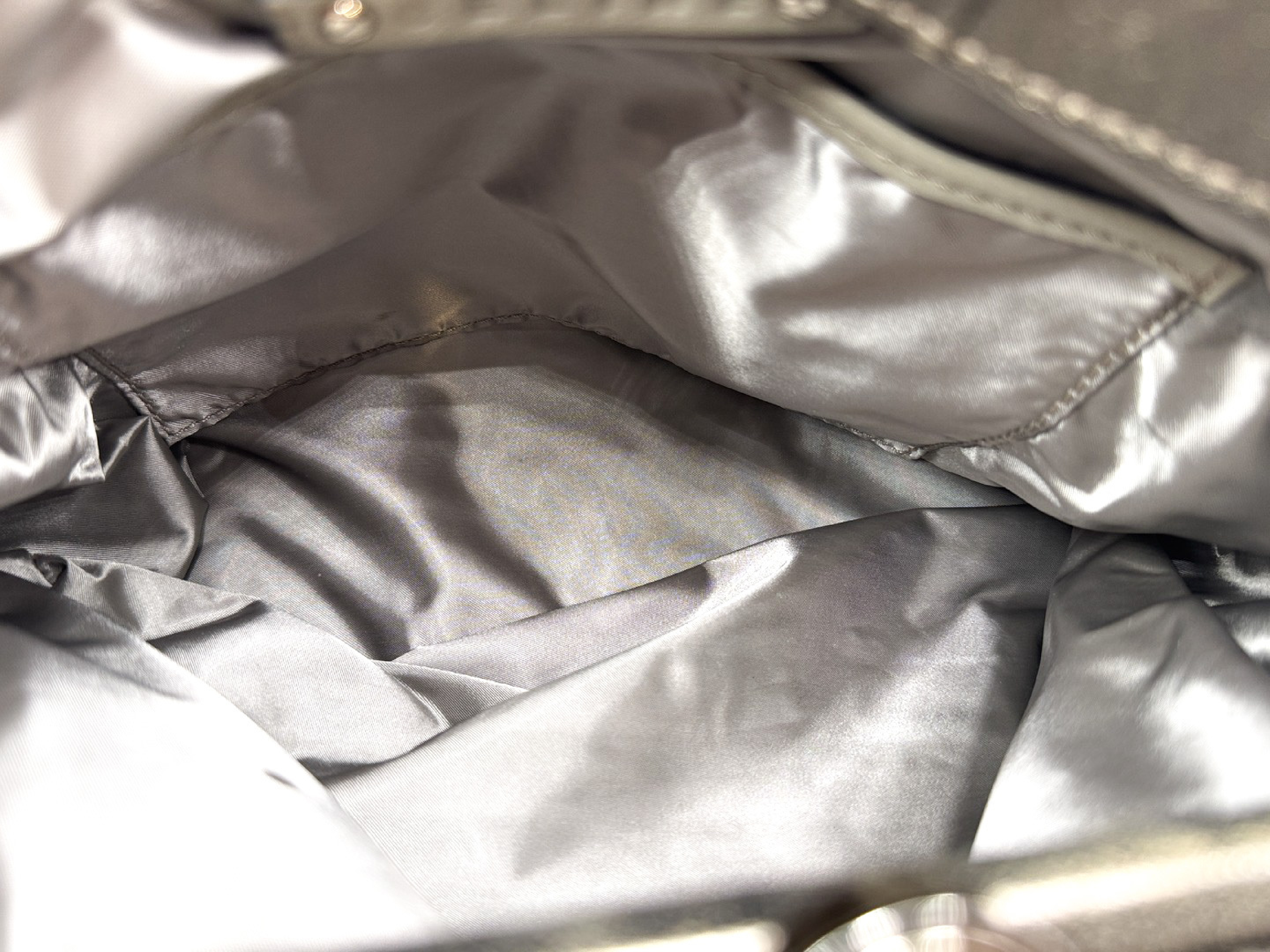 Silver Triomphe Leather Tote Bag — view 9