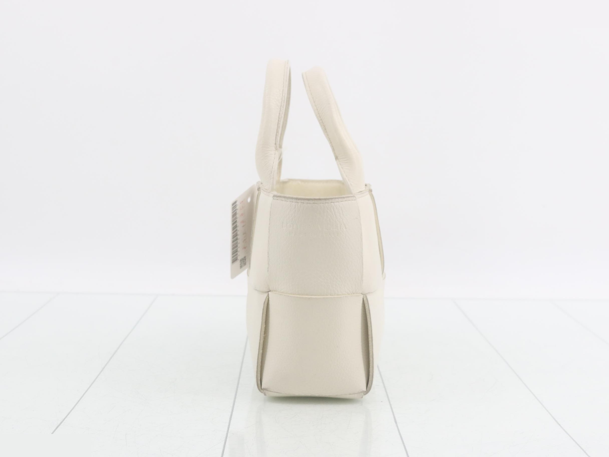 Intrecciato Arco 2-Way Tote Bag — view 4