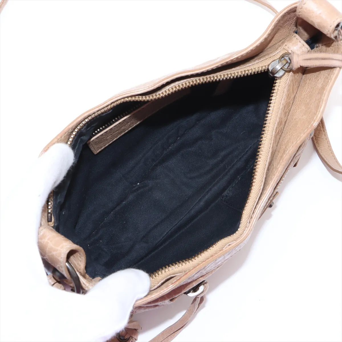 The Hip Leather Shoulder Bag Beige 242803 with Mirror — view 6
