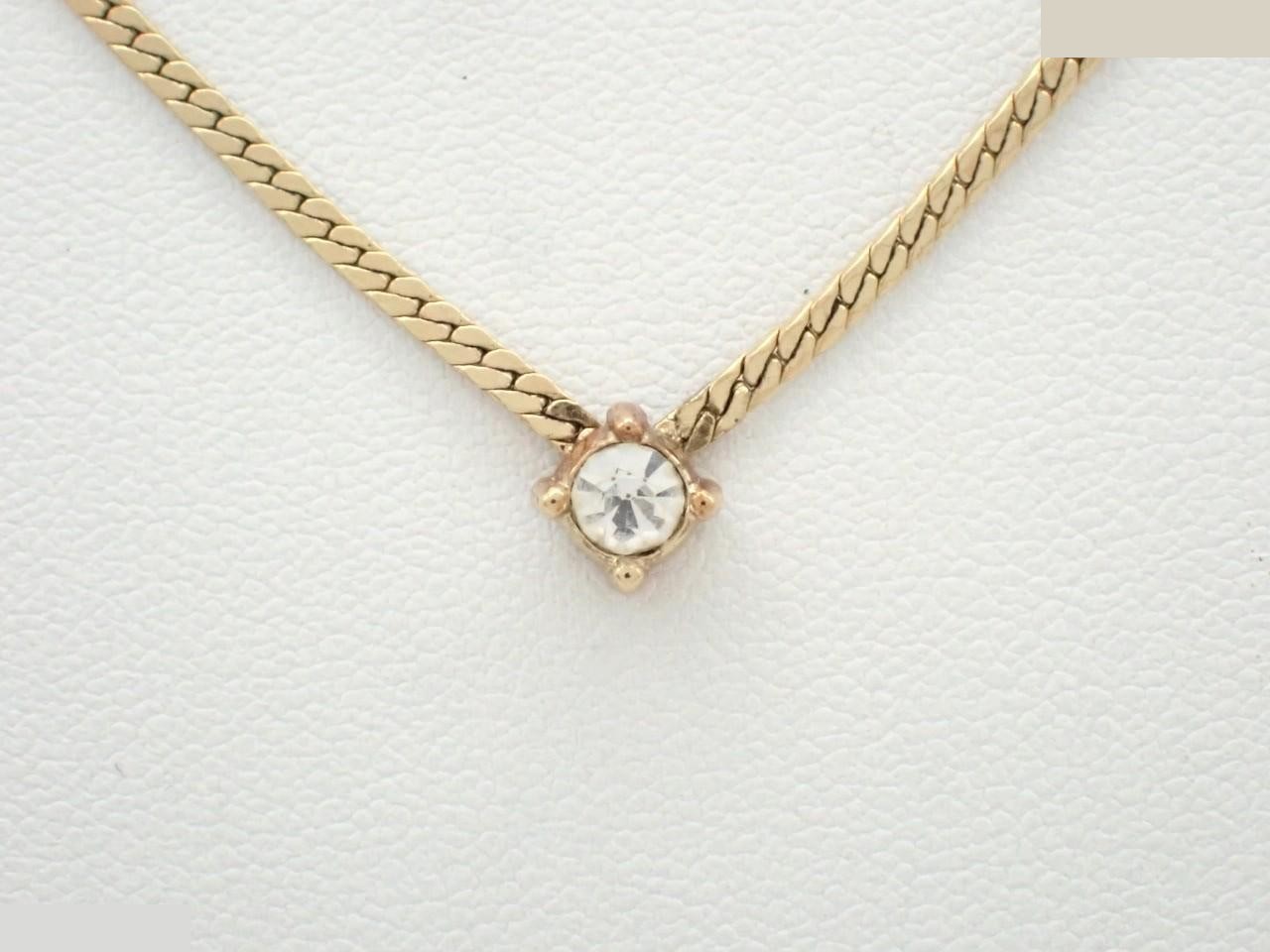 necklace, neck circumference approximately 45cm