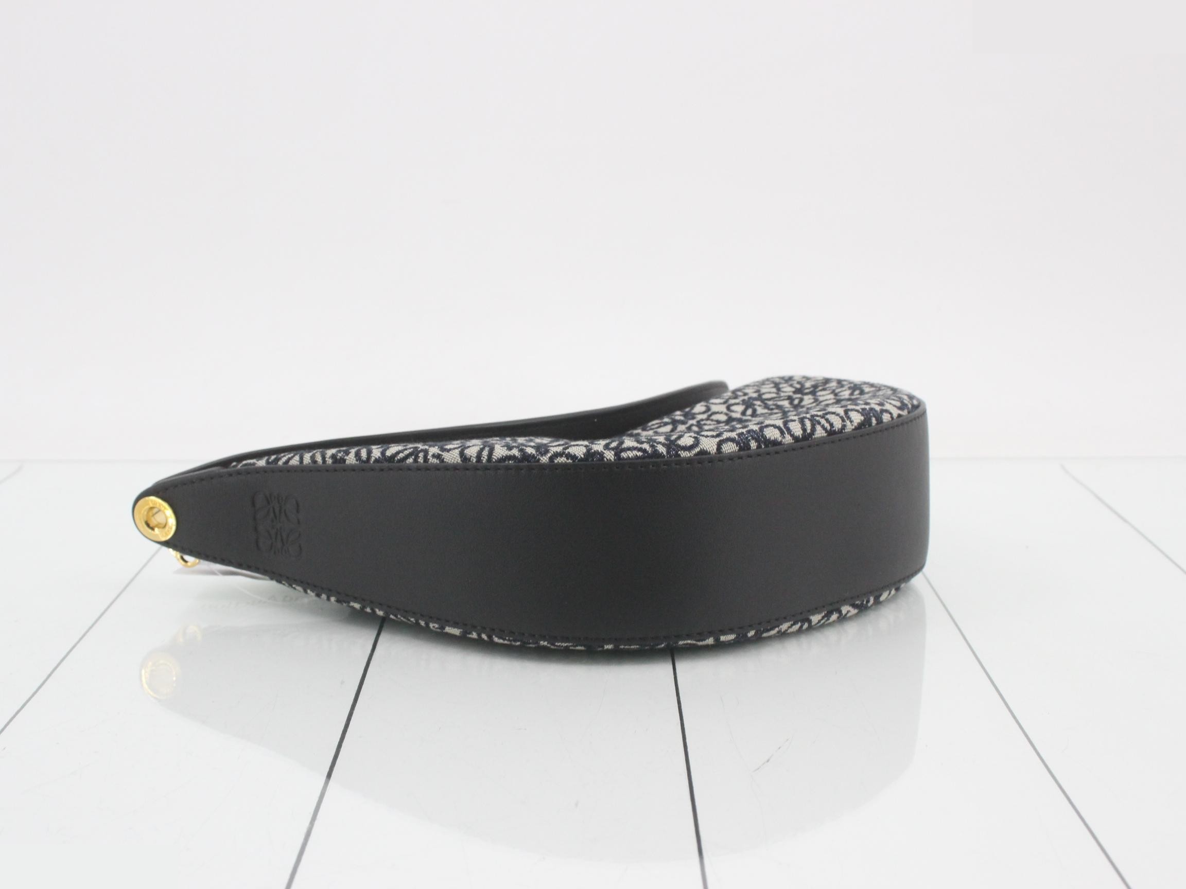 Anagram Luna Shoulder Bag — view 5