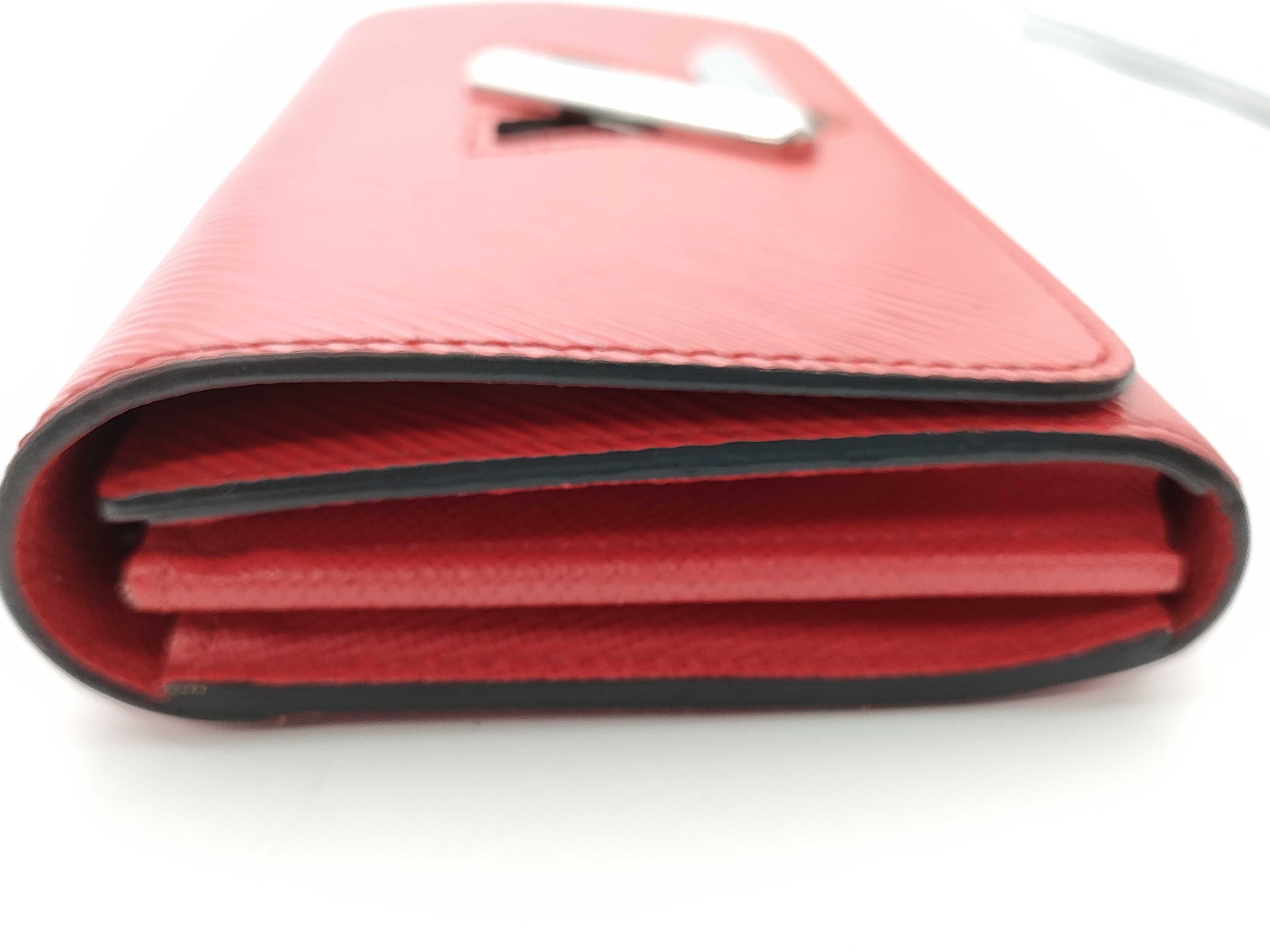 Epi Portefeuille Twist Long Wallet, Red — view 5
