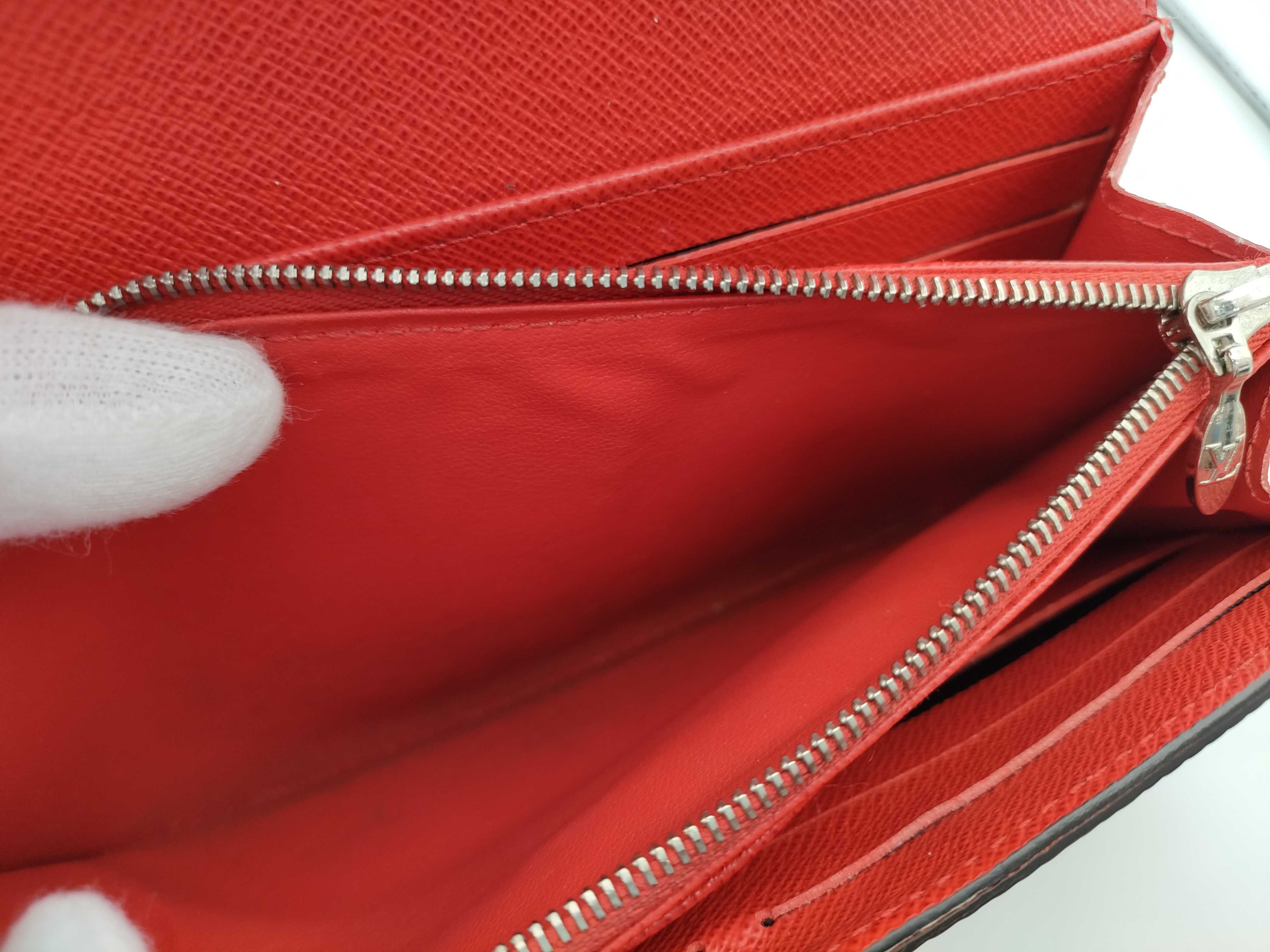 Epi Portefeuille Twist Long Wallet, Red — view 8