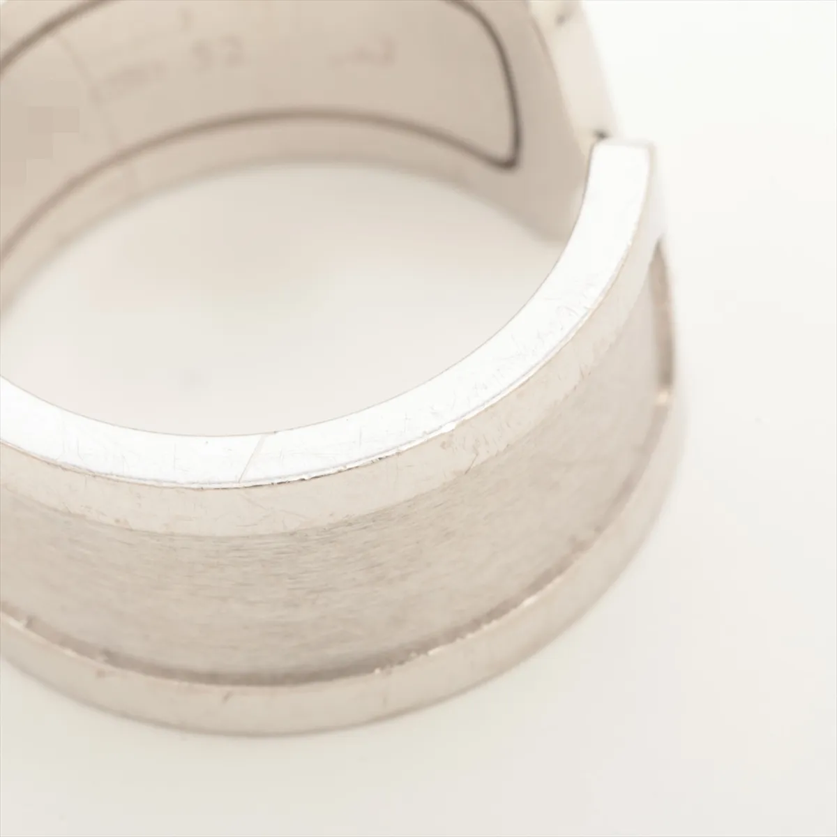 C2 wide ring 750(WG) 12.7g 52 initial N87100 dent — view 6
