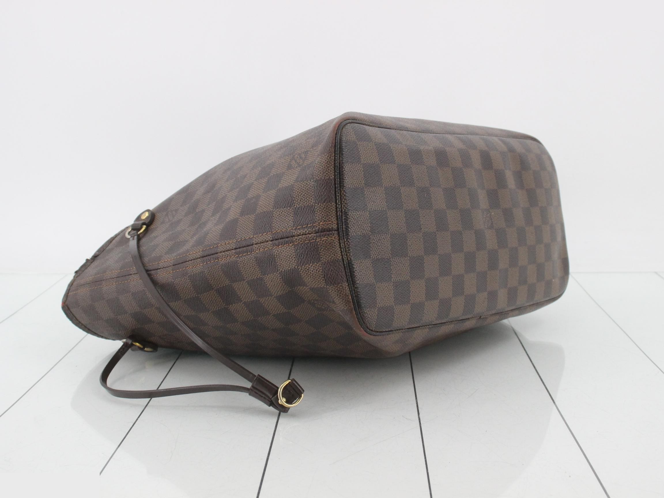 Damier Neverfull MM Tote Bag — view 5