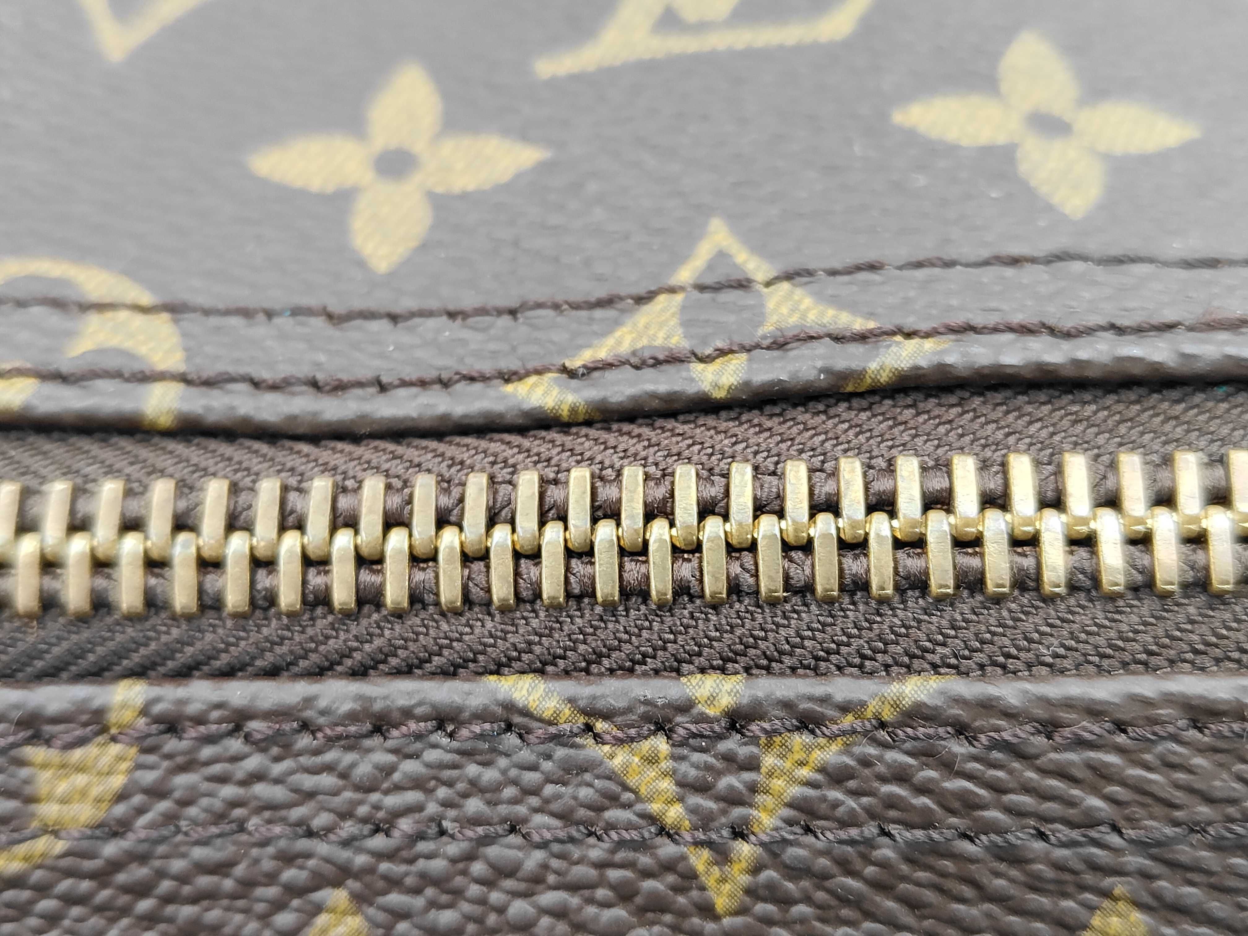 LV Keepall 55 Boston Bag — view 8