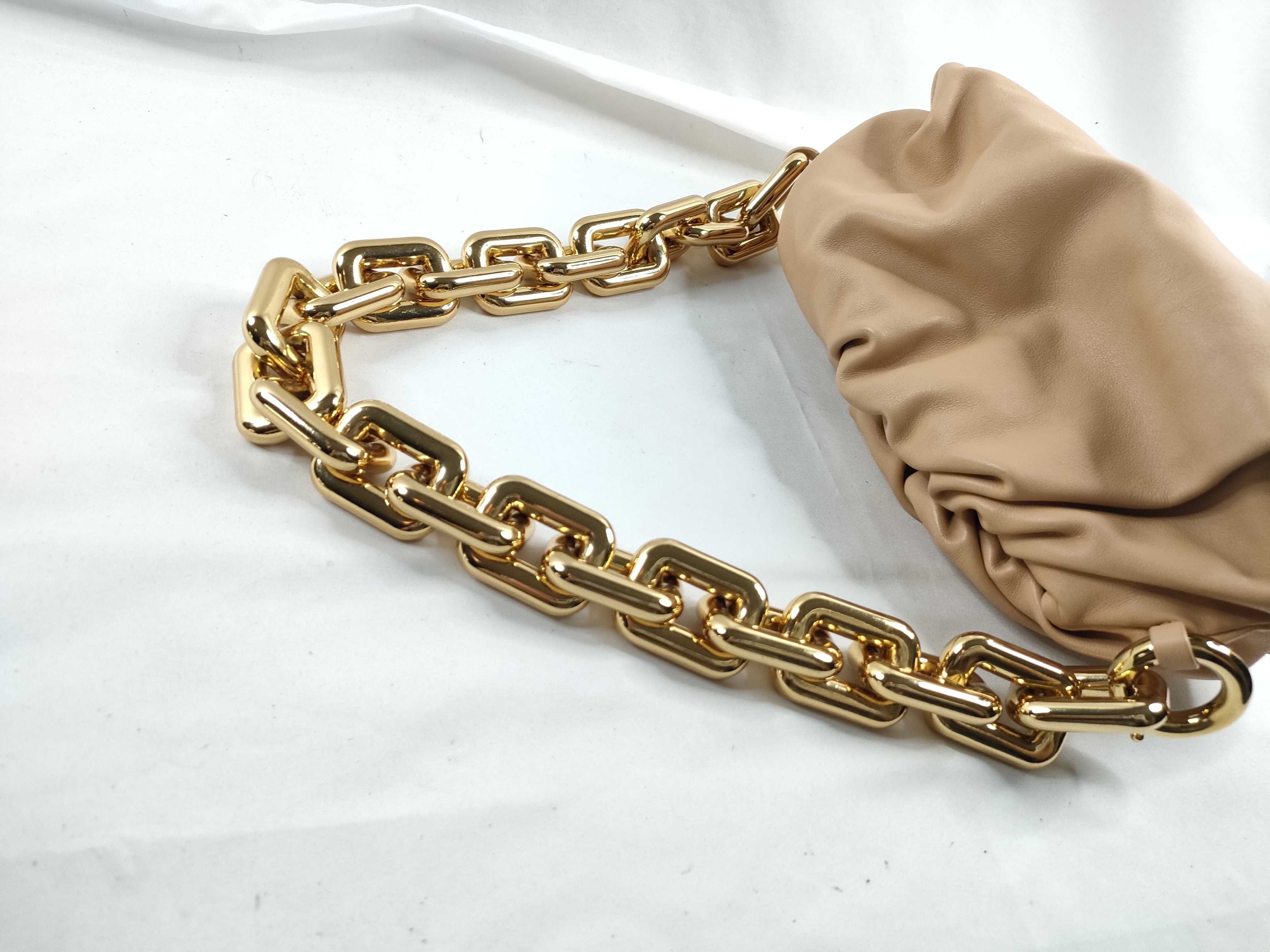 The Chain Pouch Beige Shoulder Bag — view 6