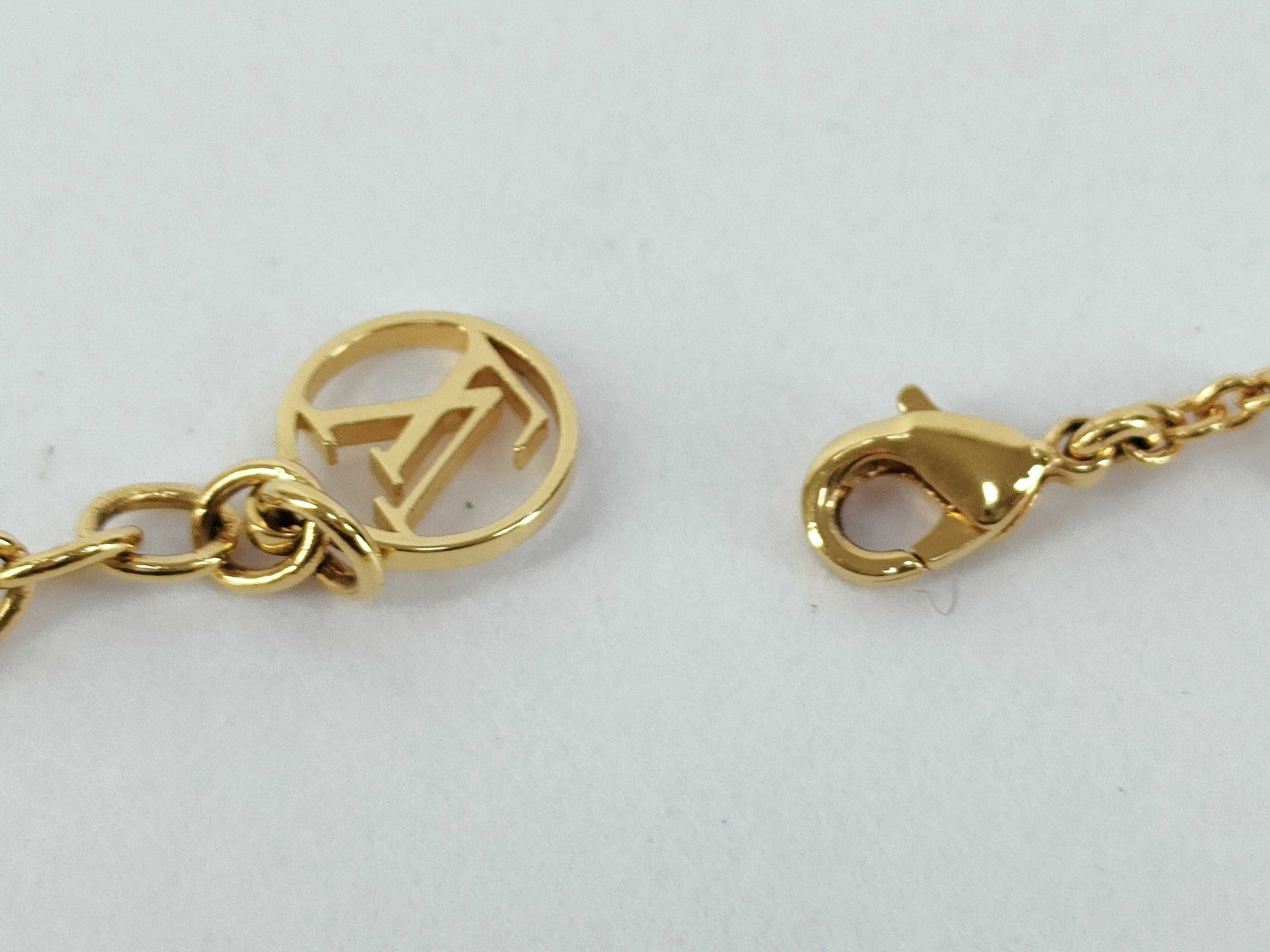 Essential V Necklace — view 5
