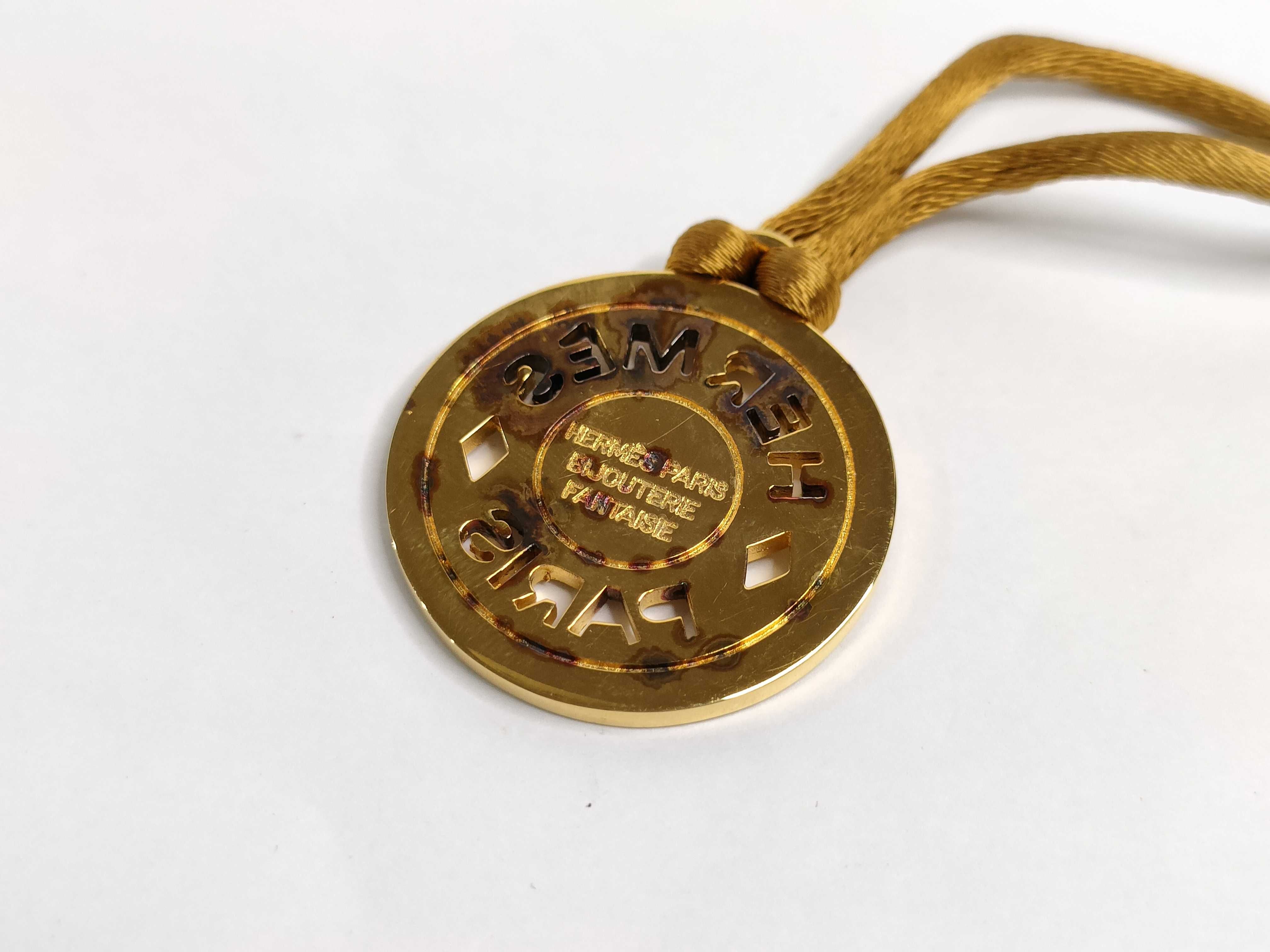 Sellier Necklace GP Gold Scratches Discoloration Necklace — view 2