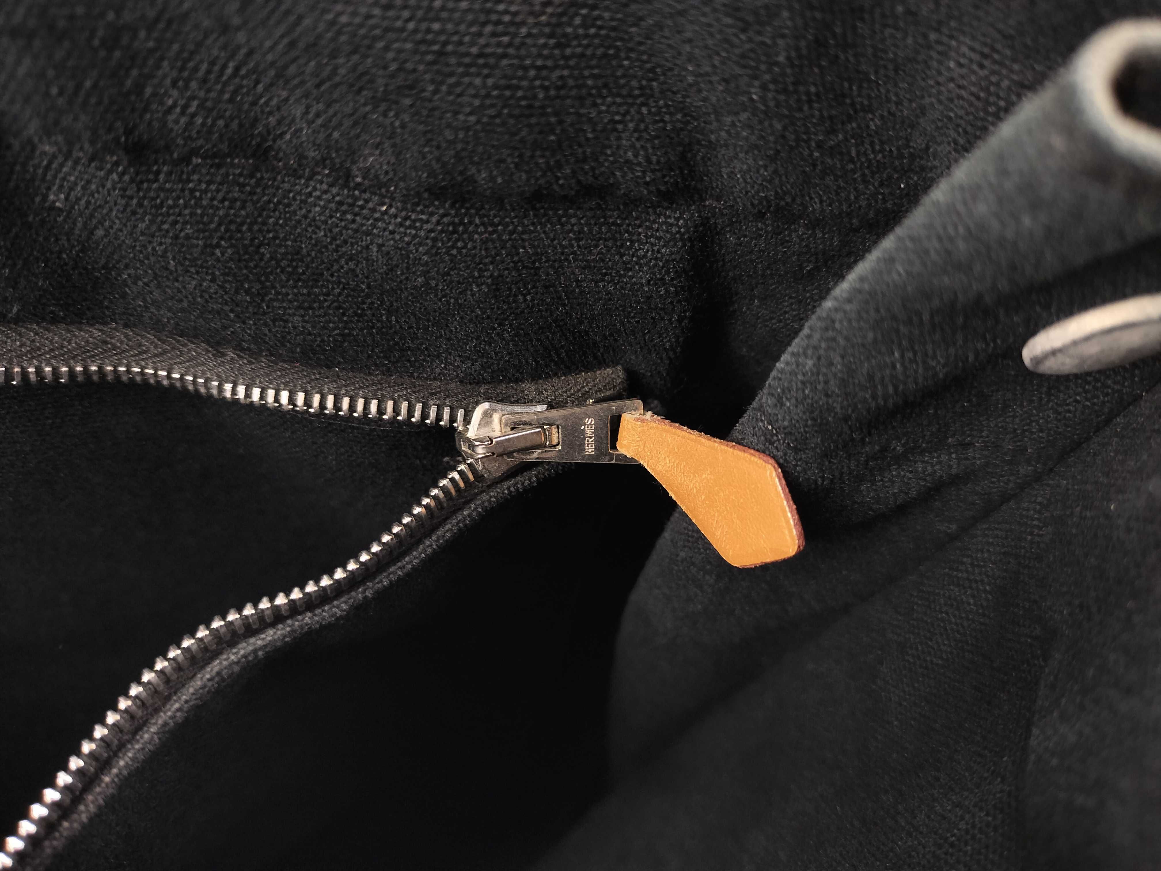 Fourre-Tout MM Handbag — view 12