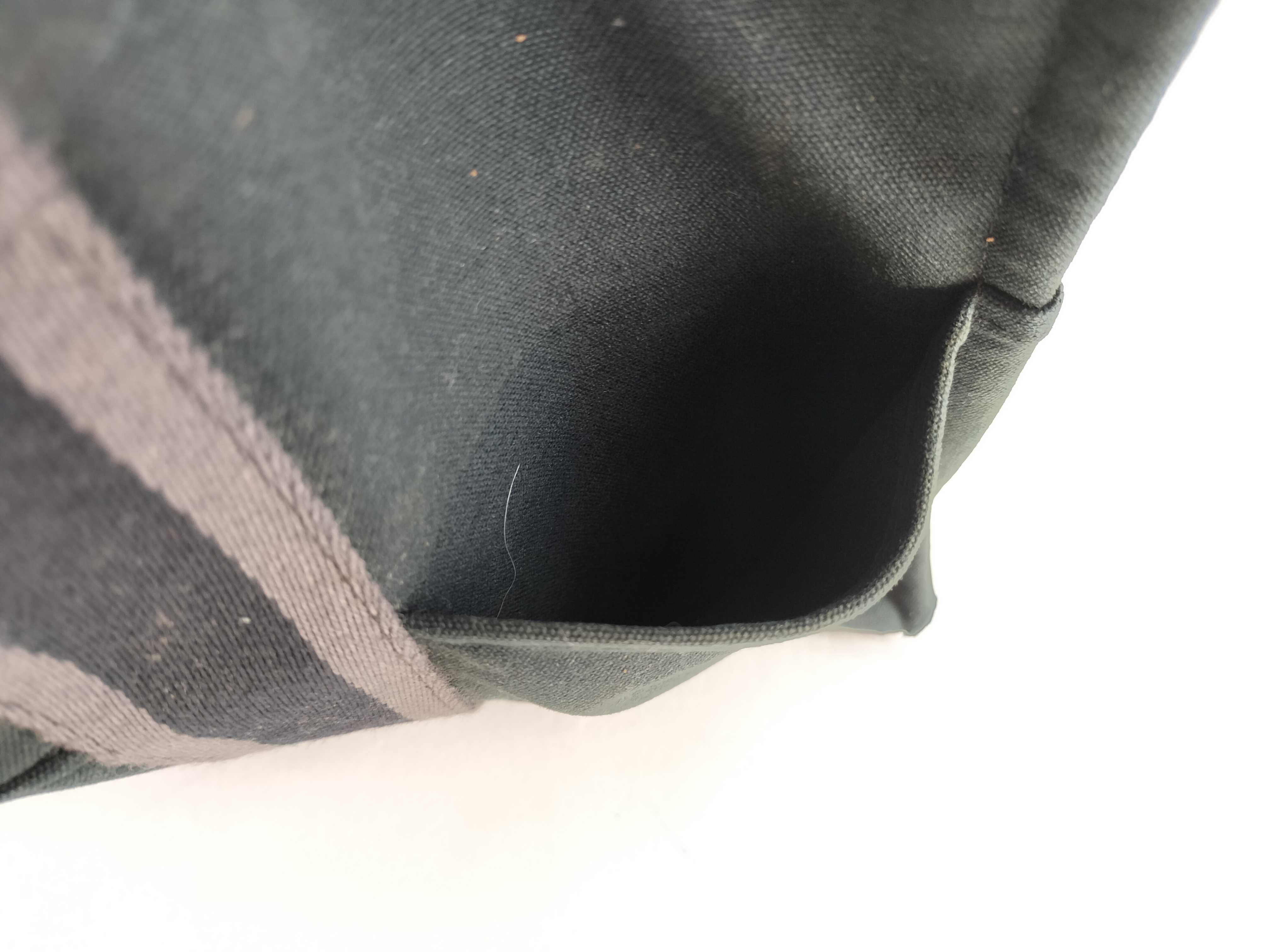 Fourre-Tout MM Handbag — view 14