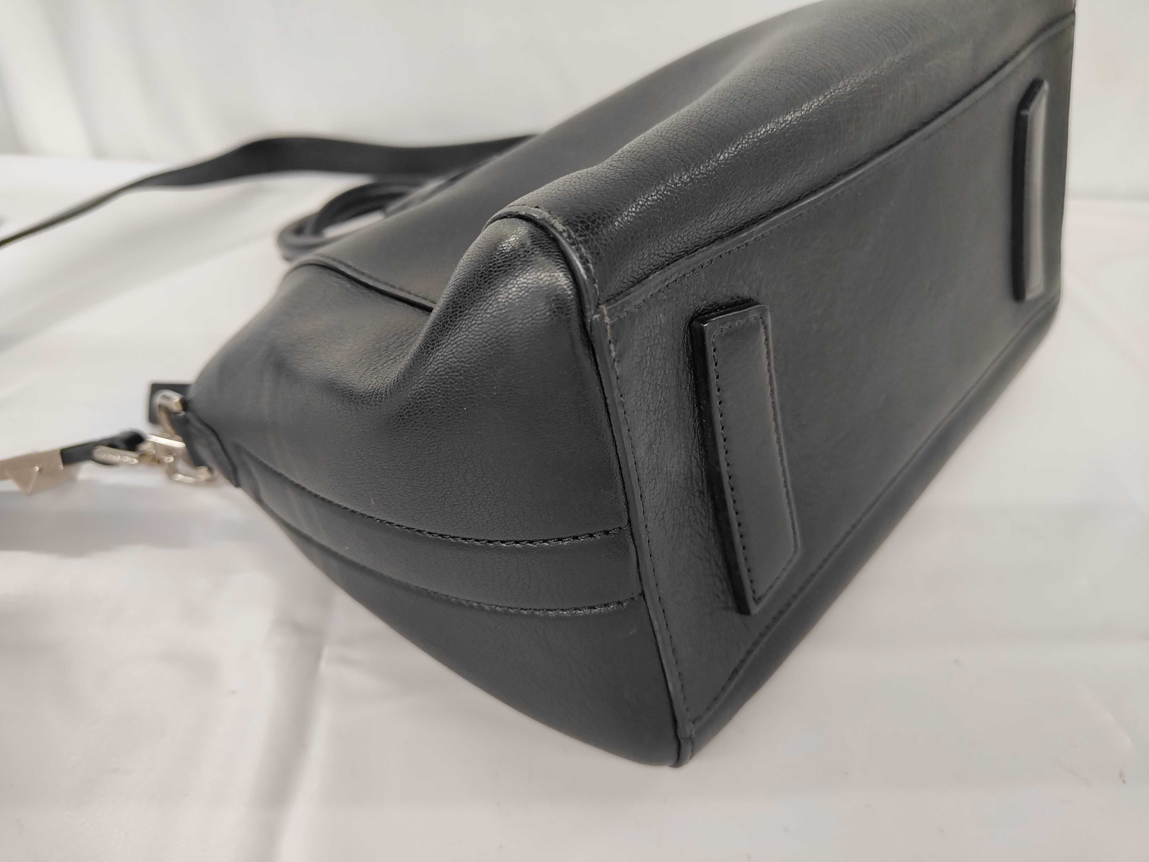 Antigona Medium Black Tote Bag (Handbag) — view 5