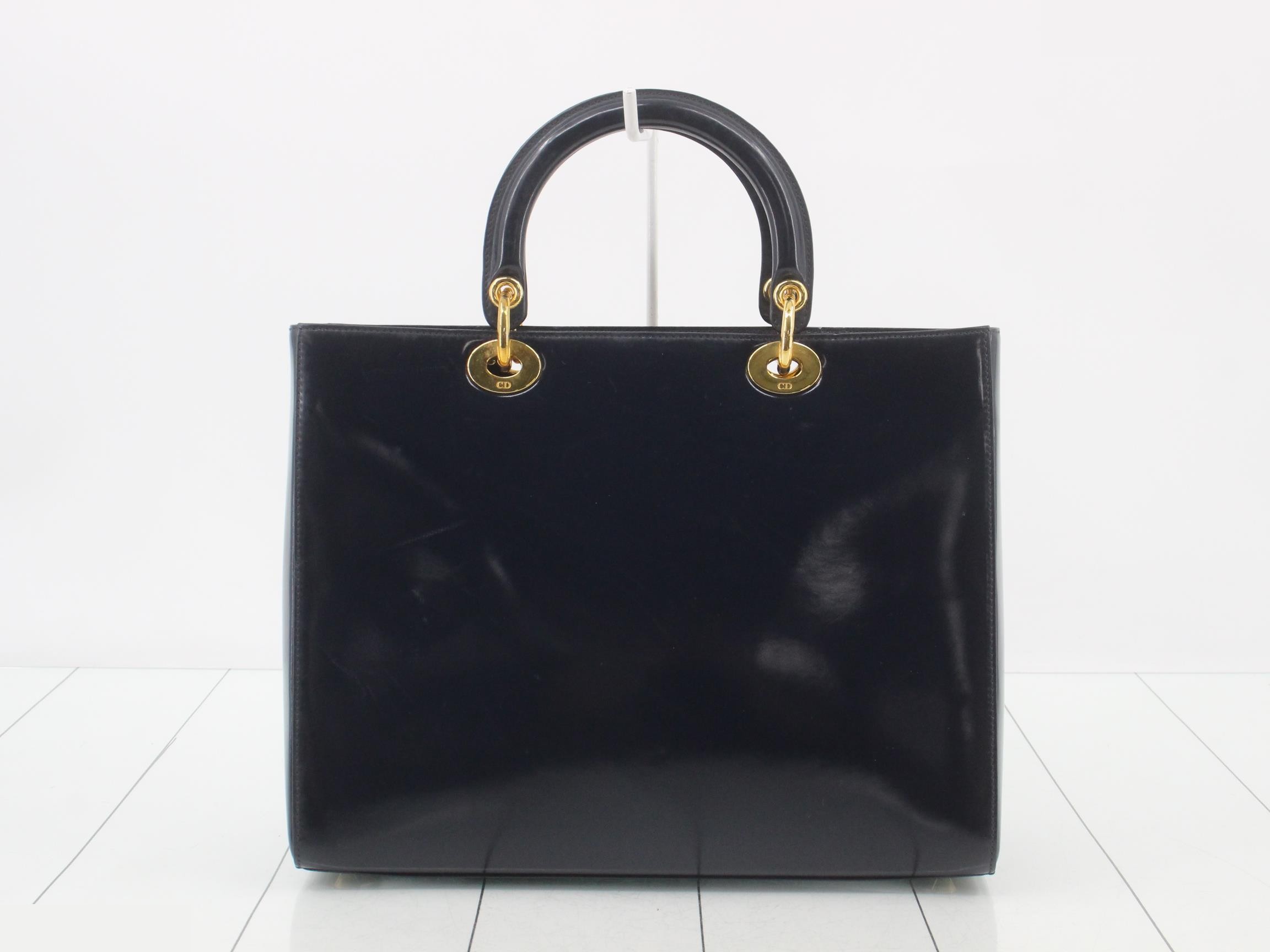handbag — view 2