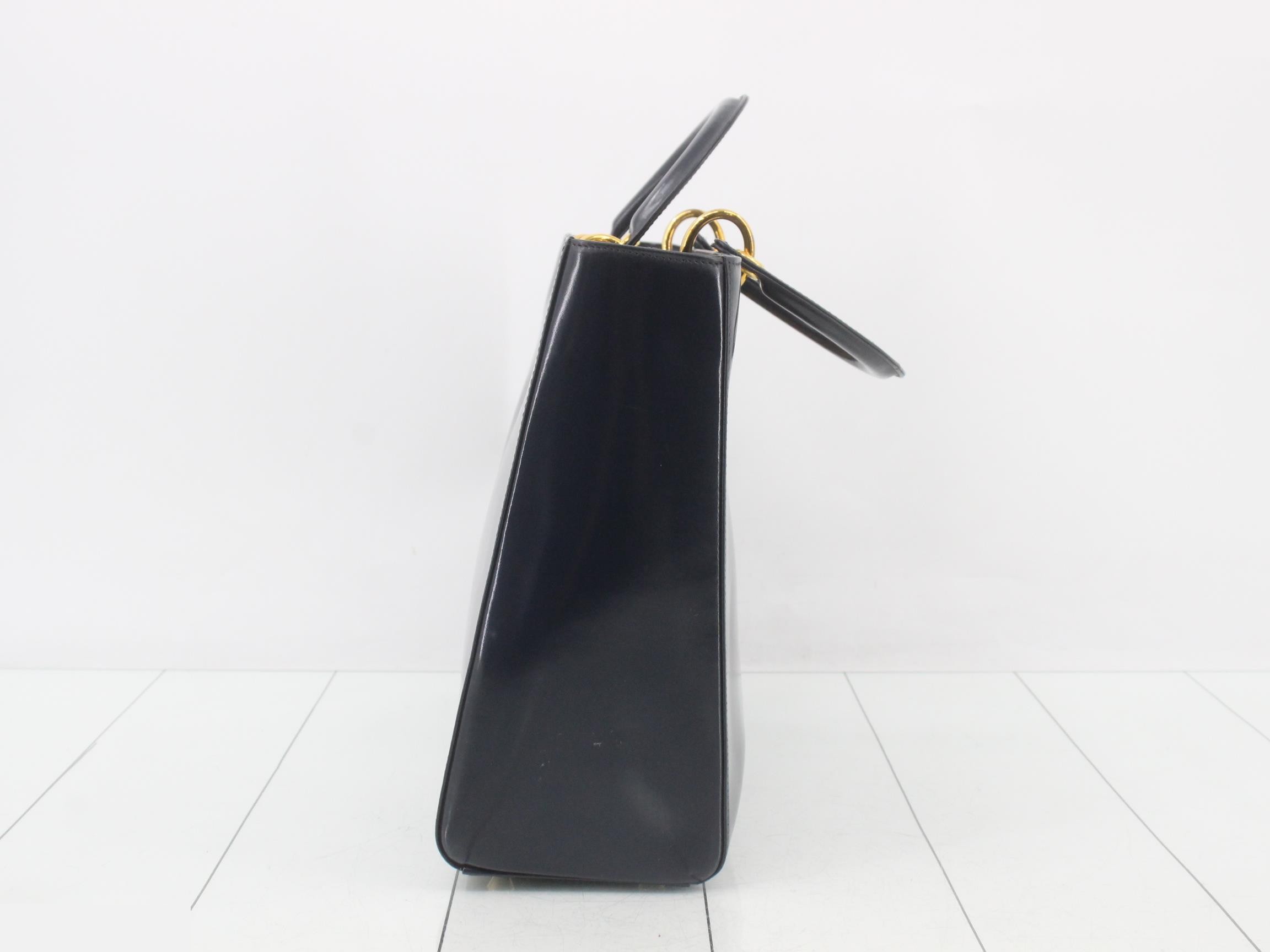 handbag — view 4