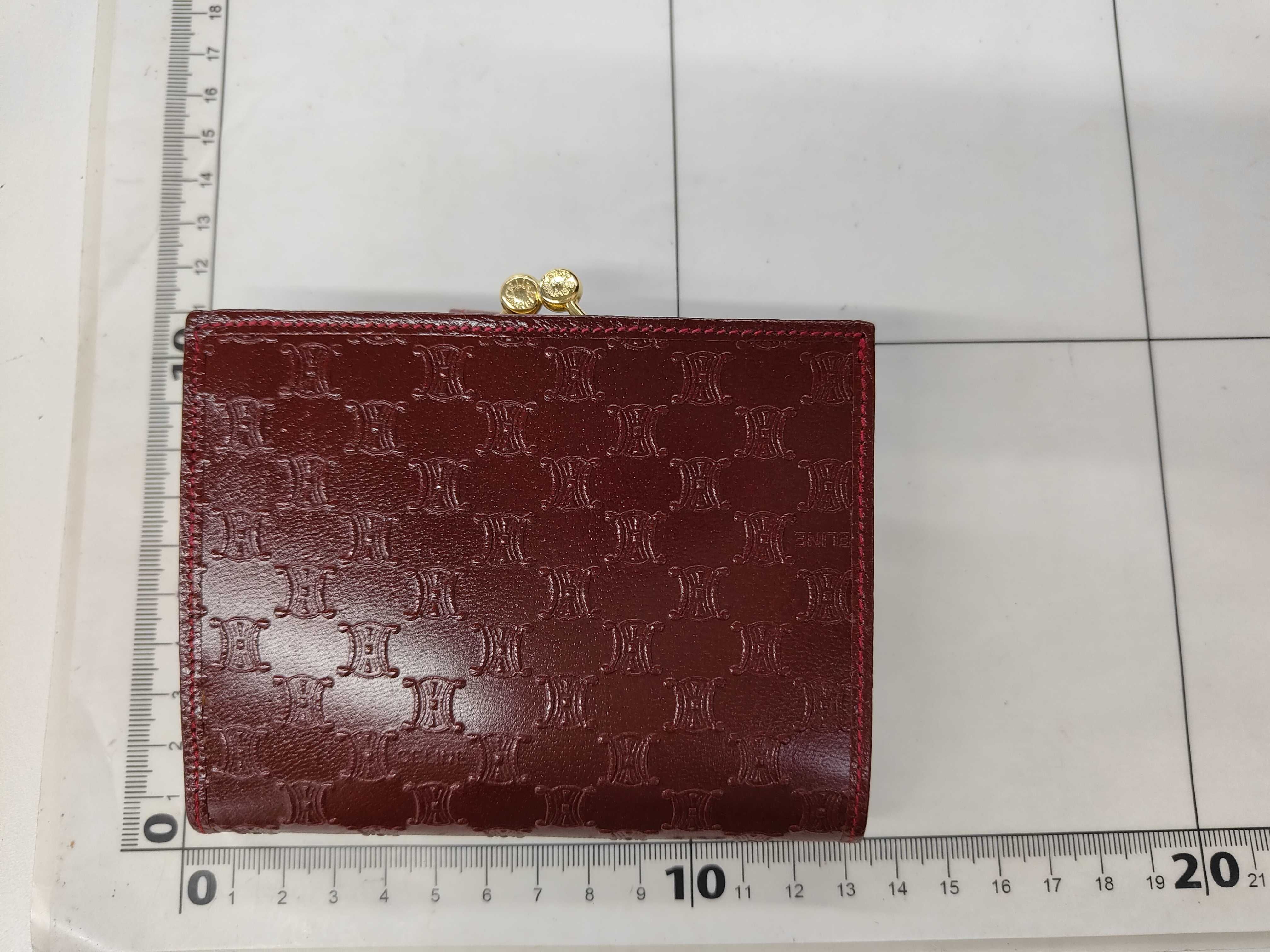 wallet — view 2