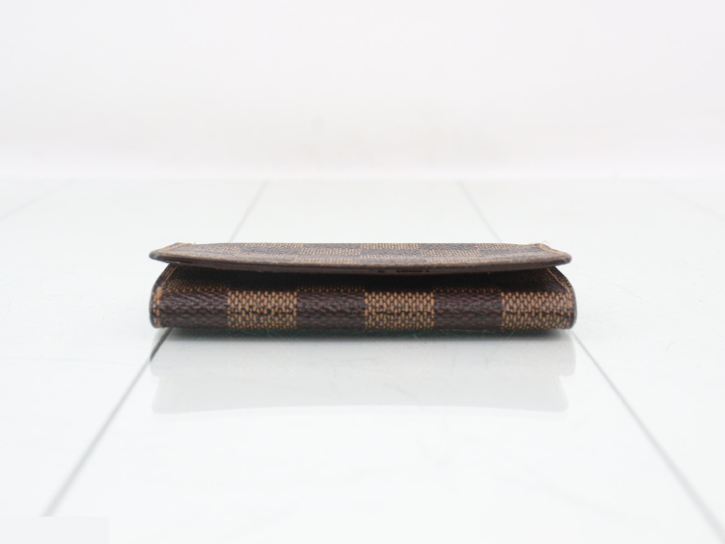 Card case — view 3