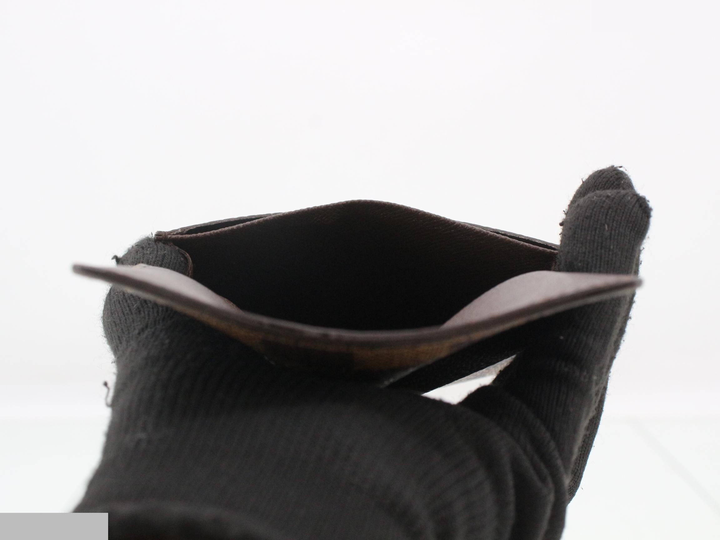 Card case — view 4