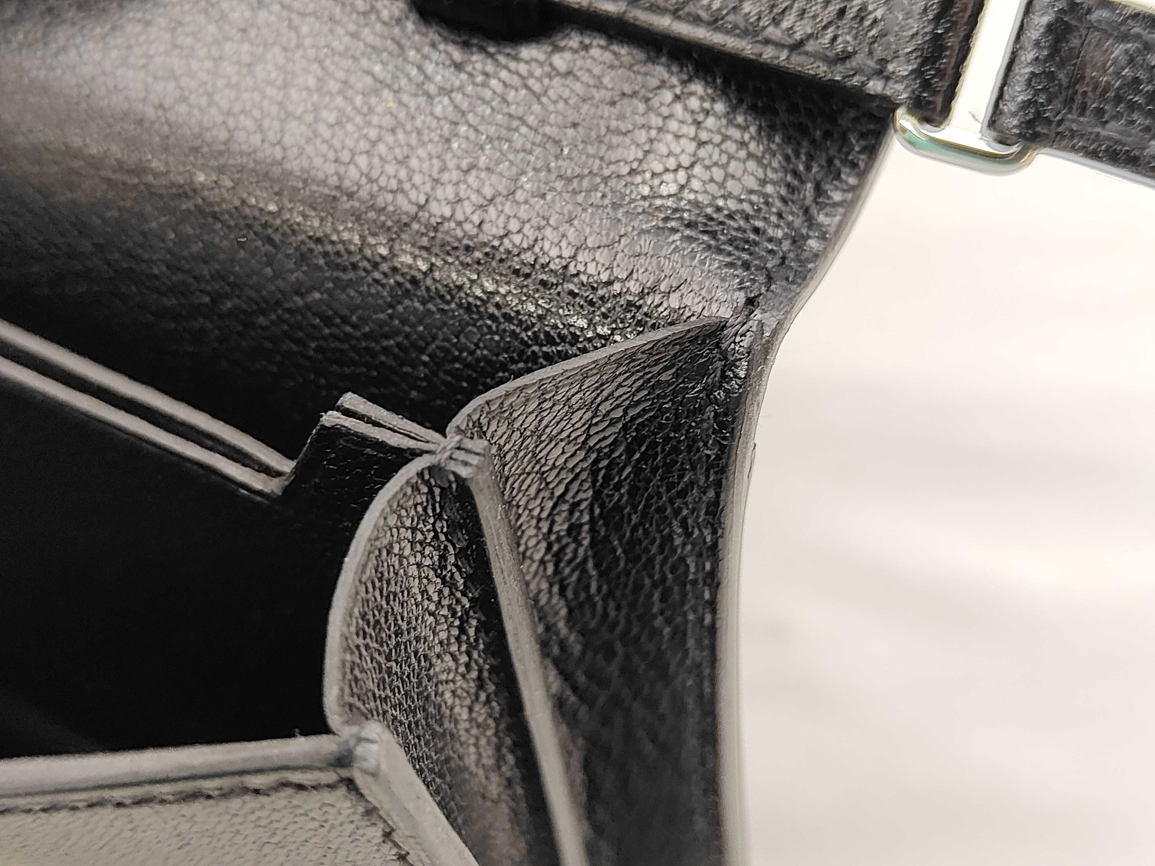 Medor To Go Black Silver Hardware Chevre Leather Shoulder Bag (G Stamp) — view 9