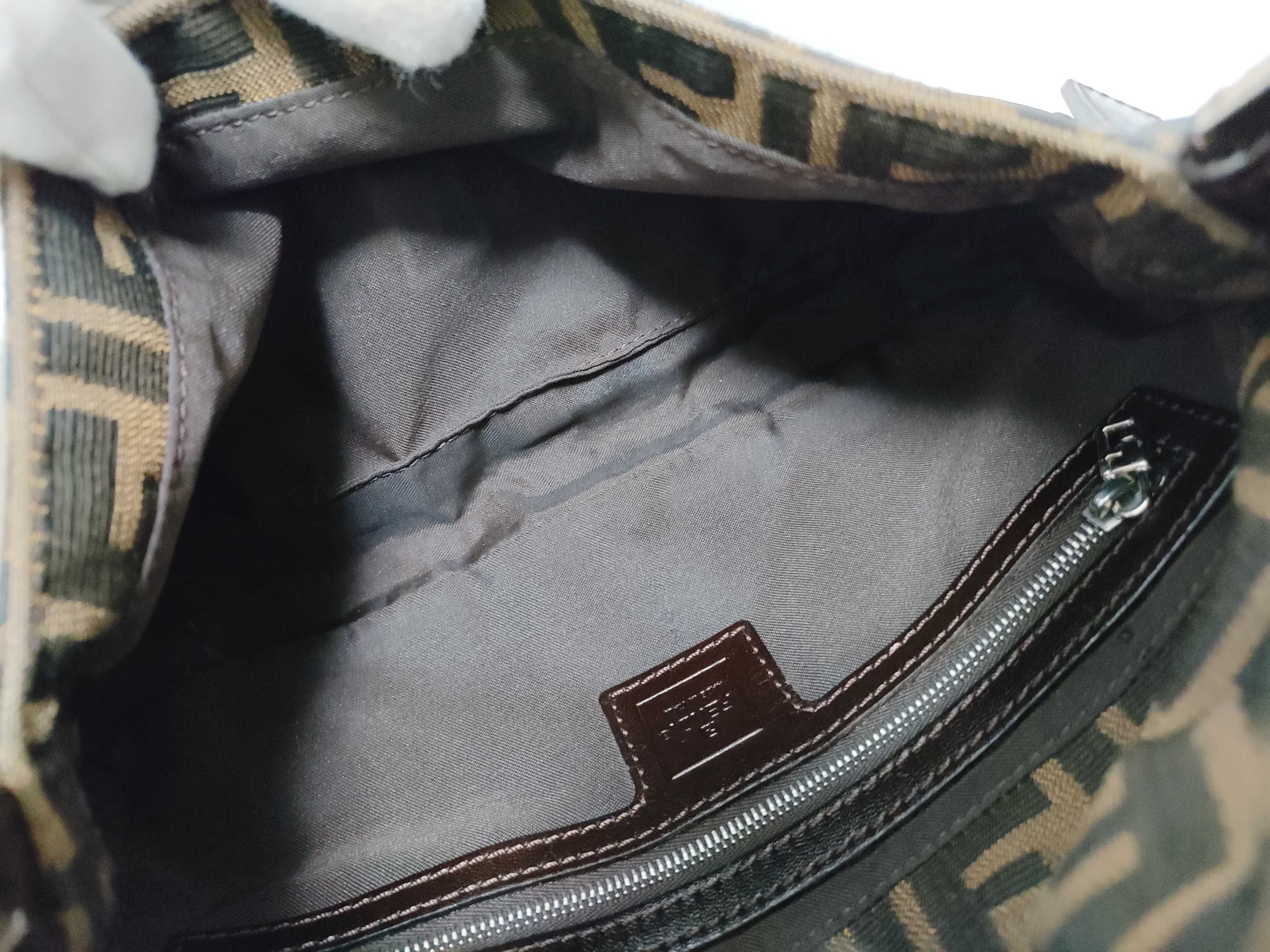 Zucca pattern Fendi Mamma Bucket Zucca Shoulder Bag — view 11