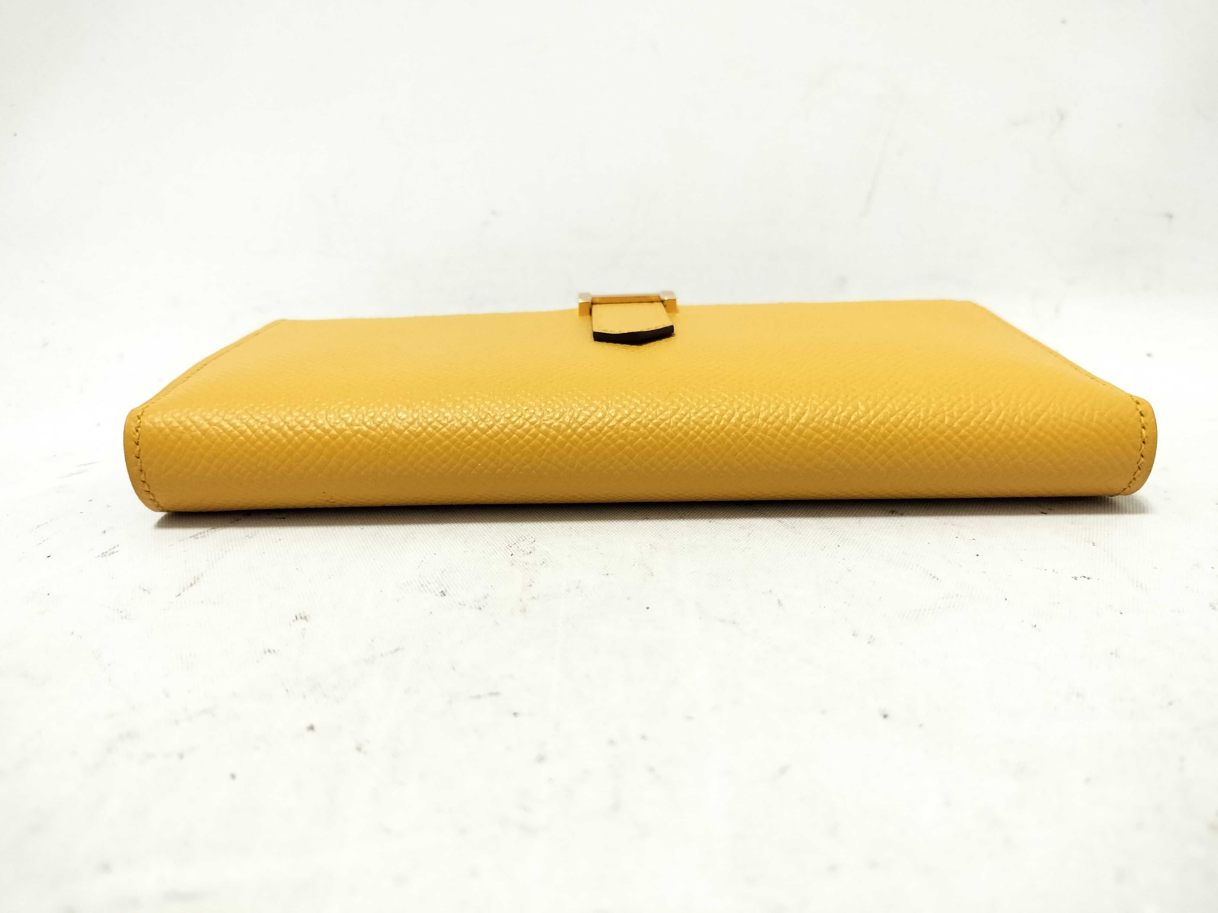 Bearn Long Wallet, Bearn Soufflé, Jaune Ambre, Veau Epsom Leather, C Stamp, Gold Hardware, Wallet — view 3
