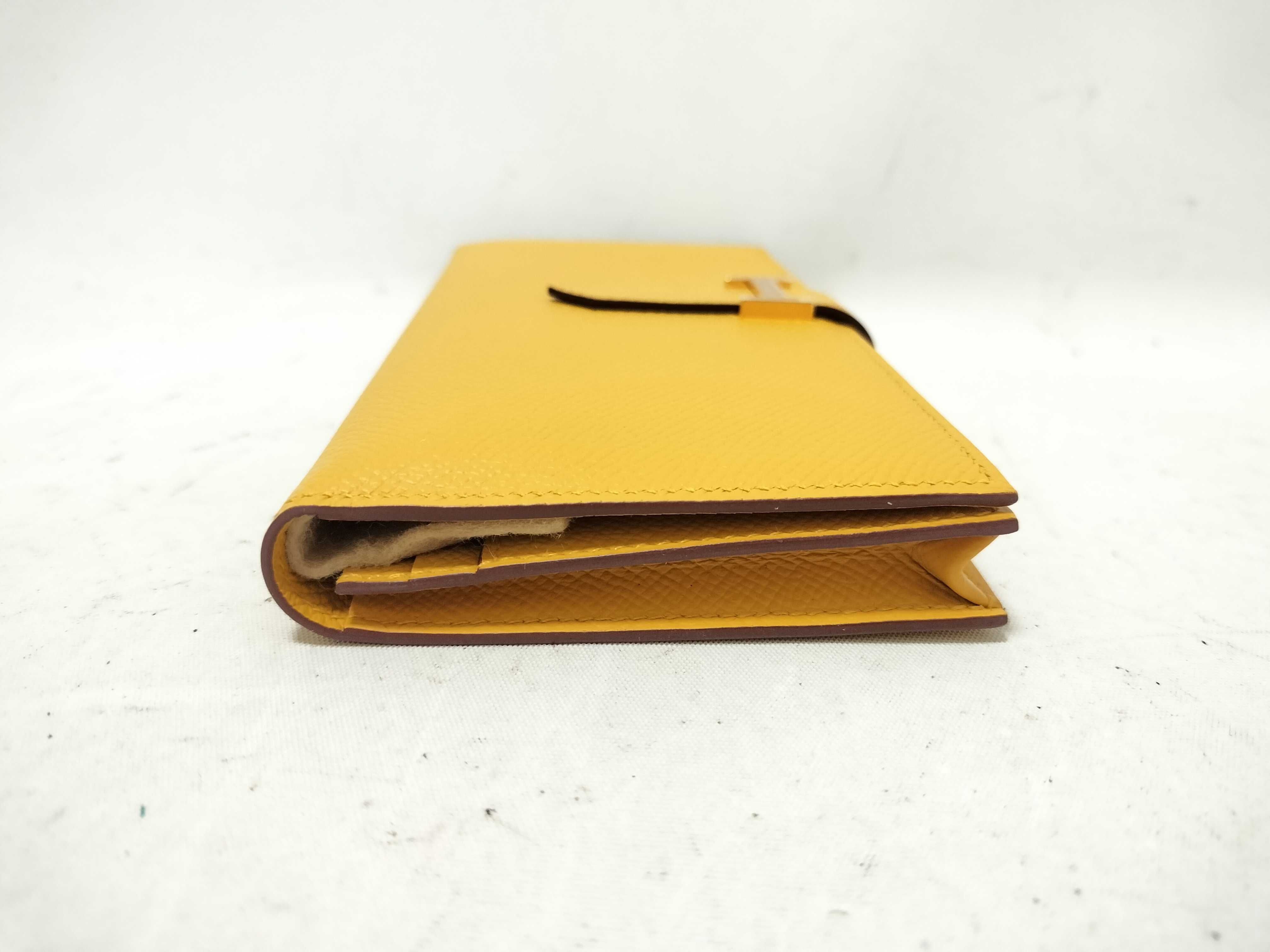 Bearn Long Wallet, Bearn Soufflé, Jaune Ambre, Veau Epsom Leather, C Stamp, Gold Hardware, Wallet — view 5