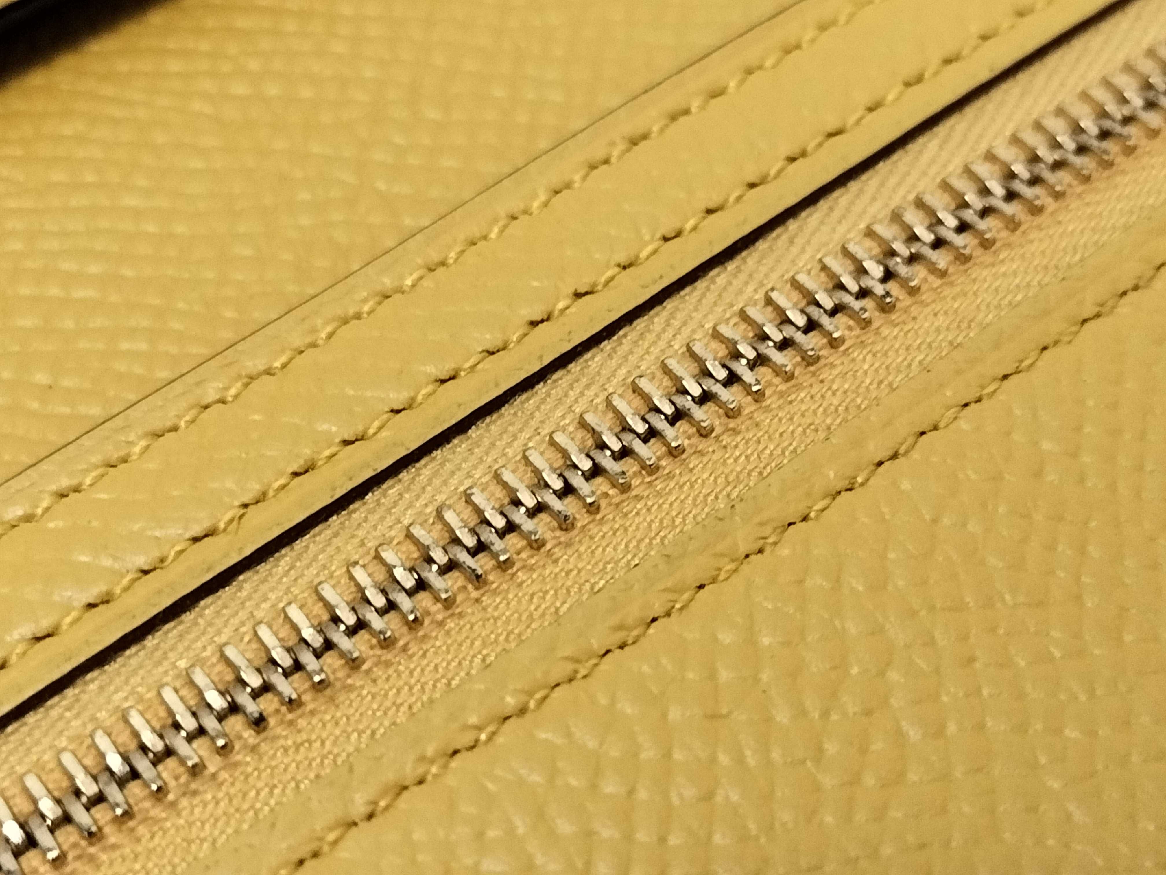 Bearn Long Wallet, Bearn Soufflé, Jaune Ambre, Veau Epsom Leather, C Stamp, Gold Hardware, Wallet — view 8