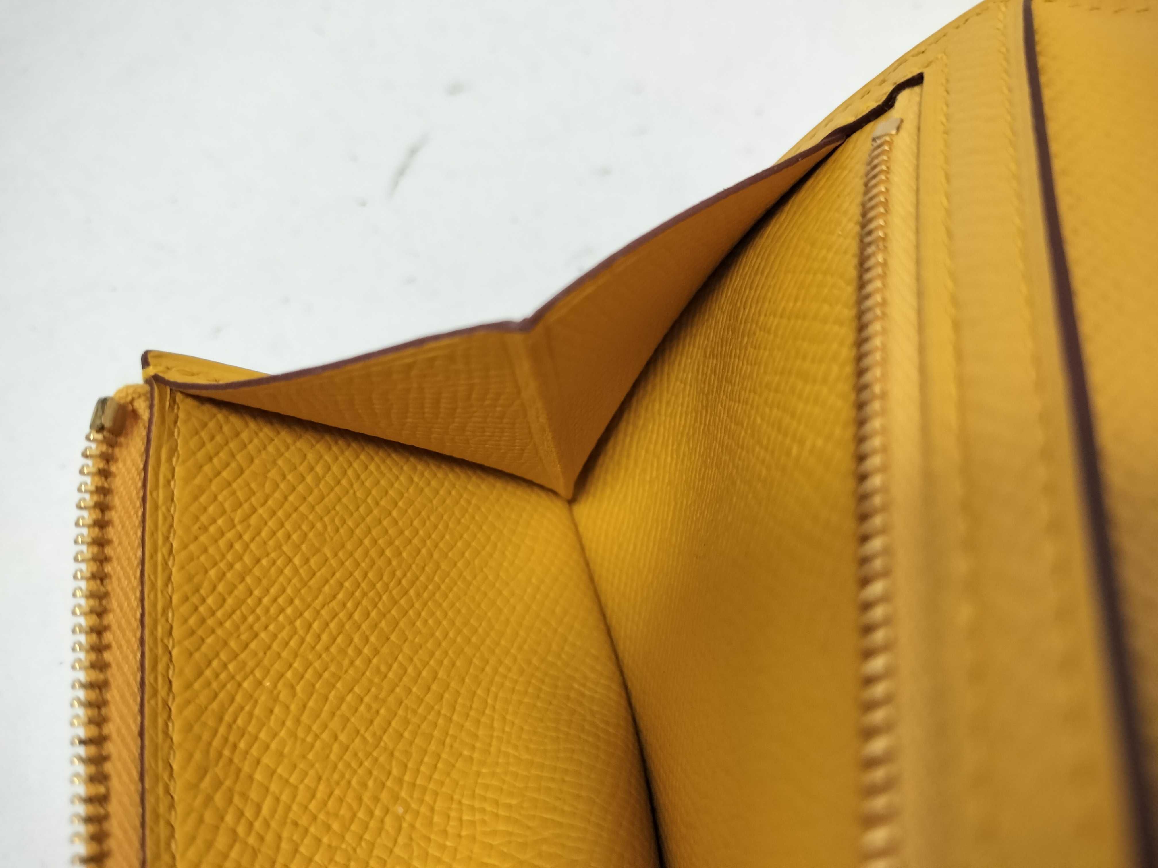 Bearn Long Wallet, Bearn Soufflé, Jaune Ambre, Veau Epsom Leather, C Stamp, Gold Hardware, Wallet — view 9
