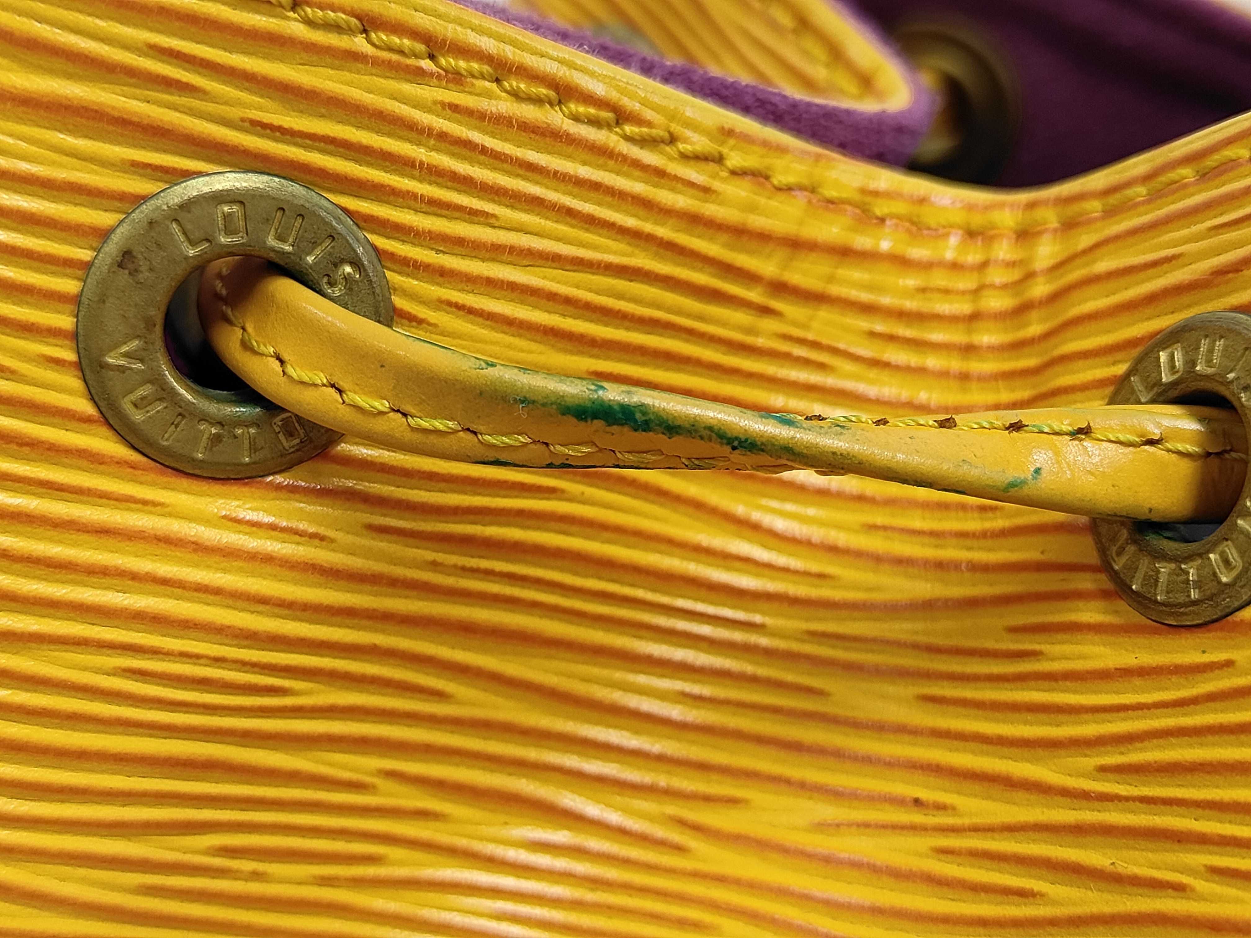 Epi Petit Noé Shoulder Bag — view 9