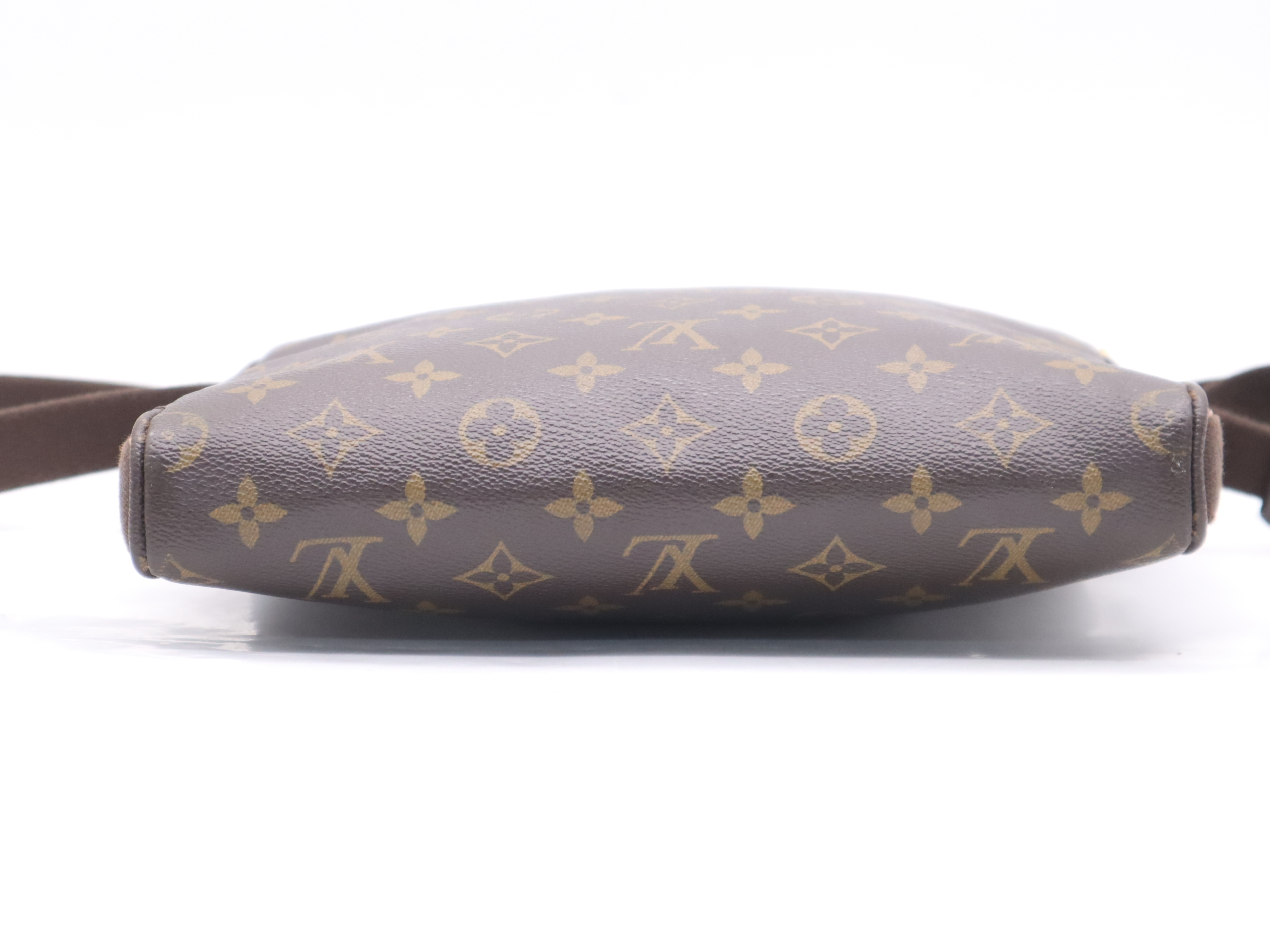 M97037 Monogram Trotteur Bobour Shoulder Bag — view 4