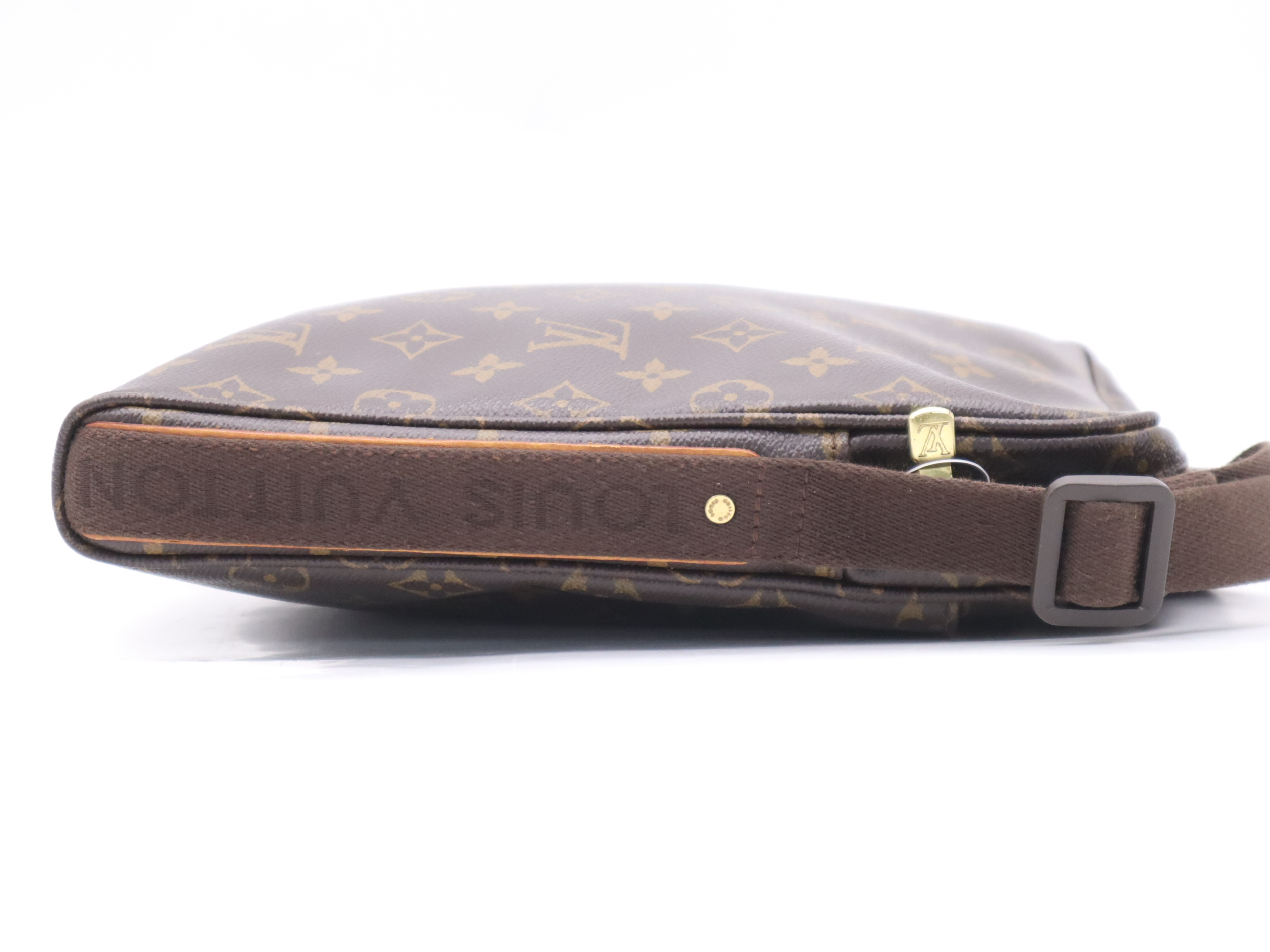 M97037 Monogram Trotteur Bobour Shoulder Bag — view 5