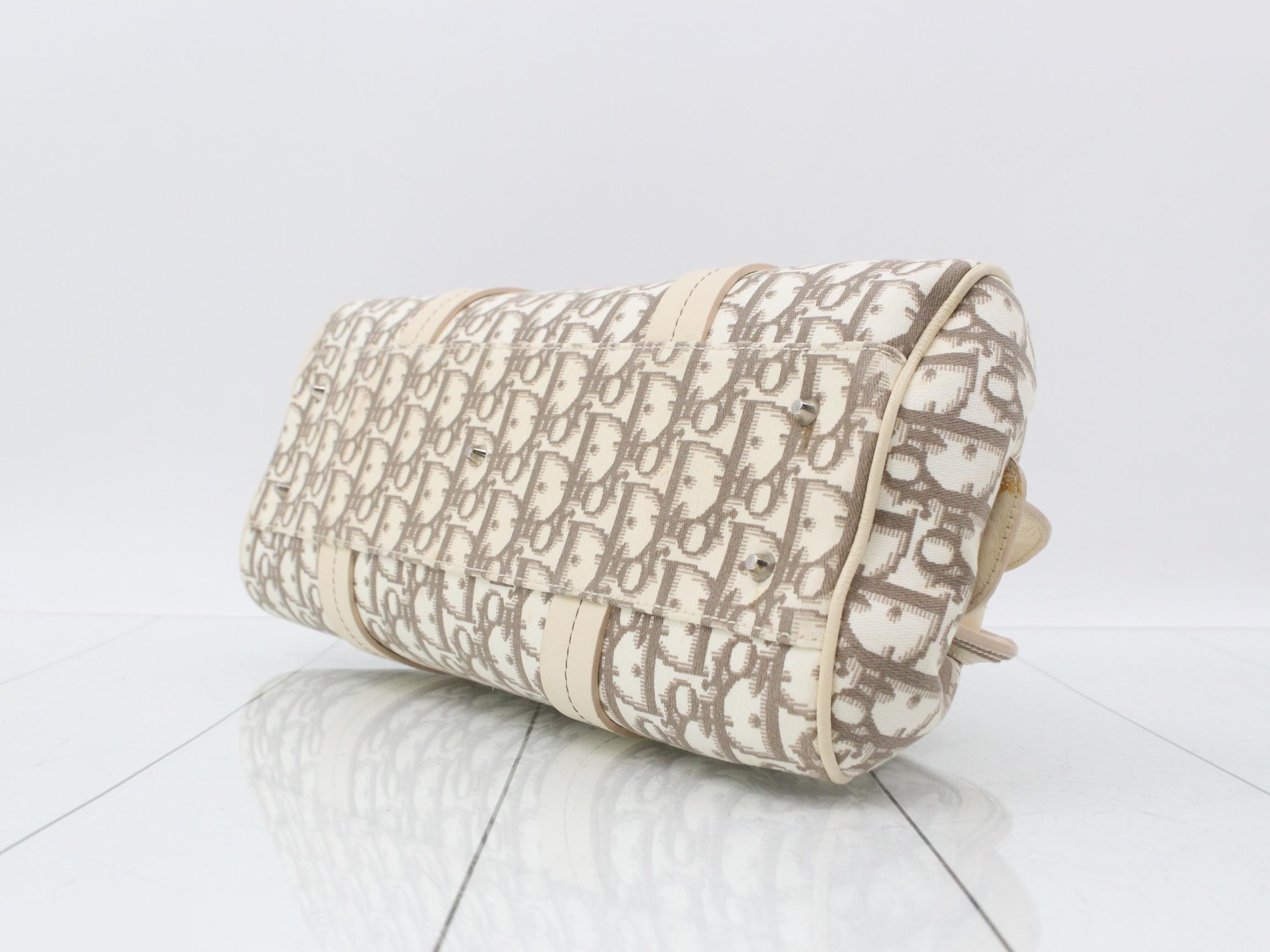 Trotter Flower Embroidered Shoulder Bag — view 6