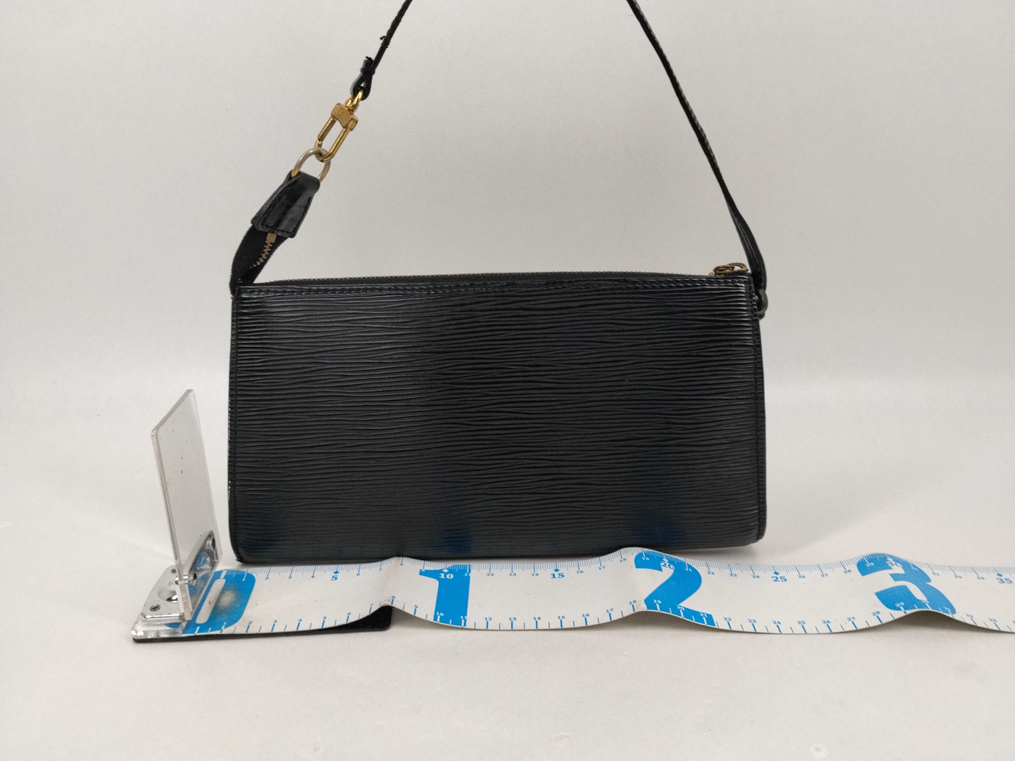 Epi Pouch Accessoires M52942 AR0090 Black Pouch — view 2