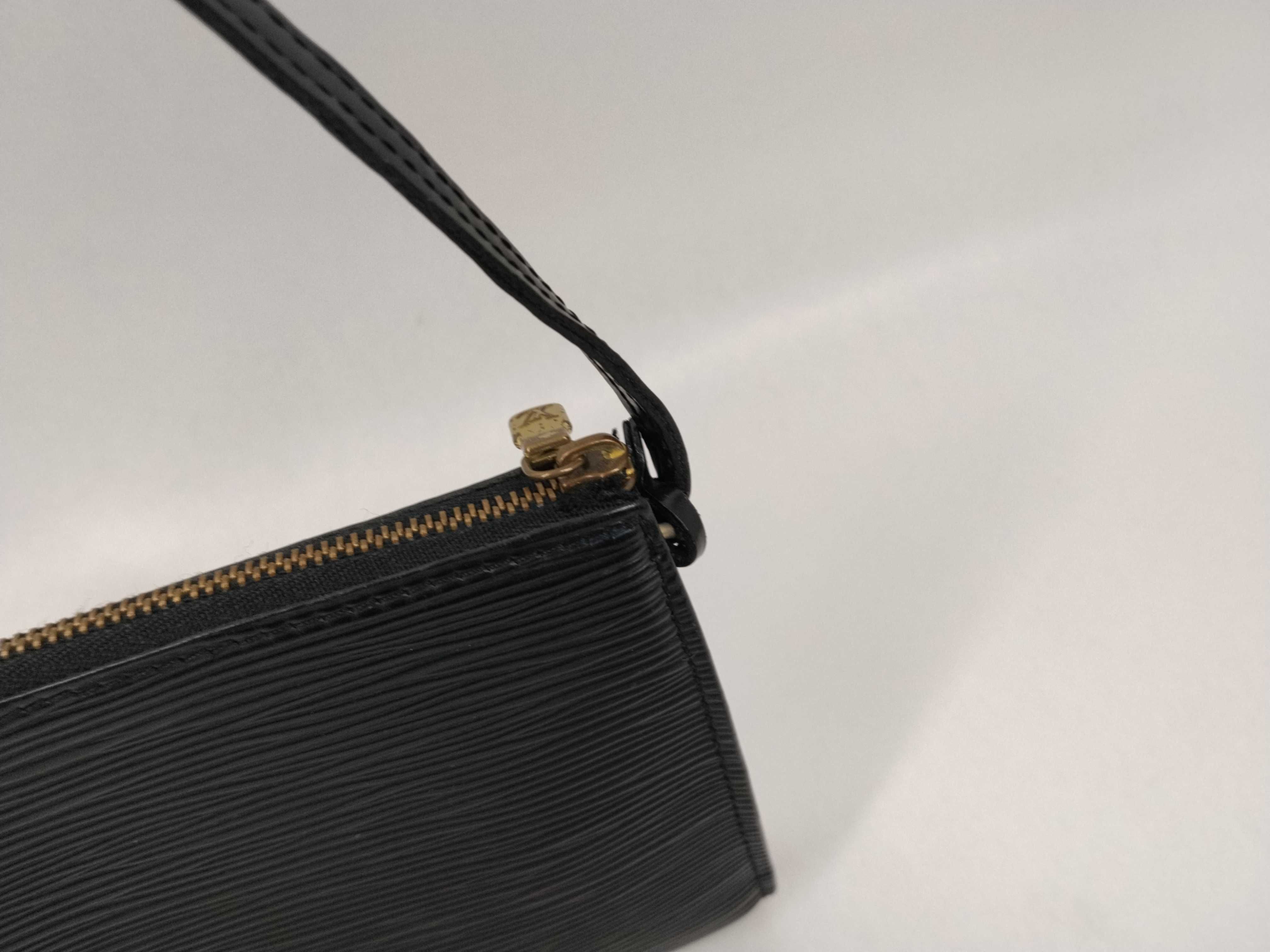 Epi Pouch Accessoires M52942 AR0090 Black Pouch — view 5