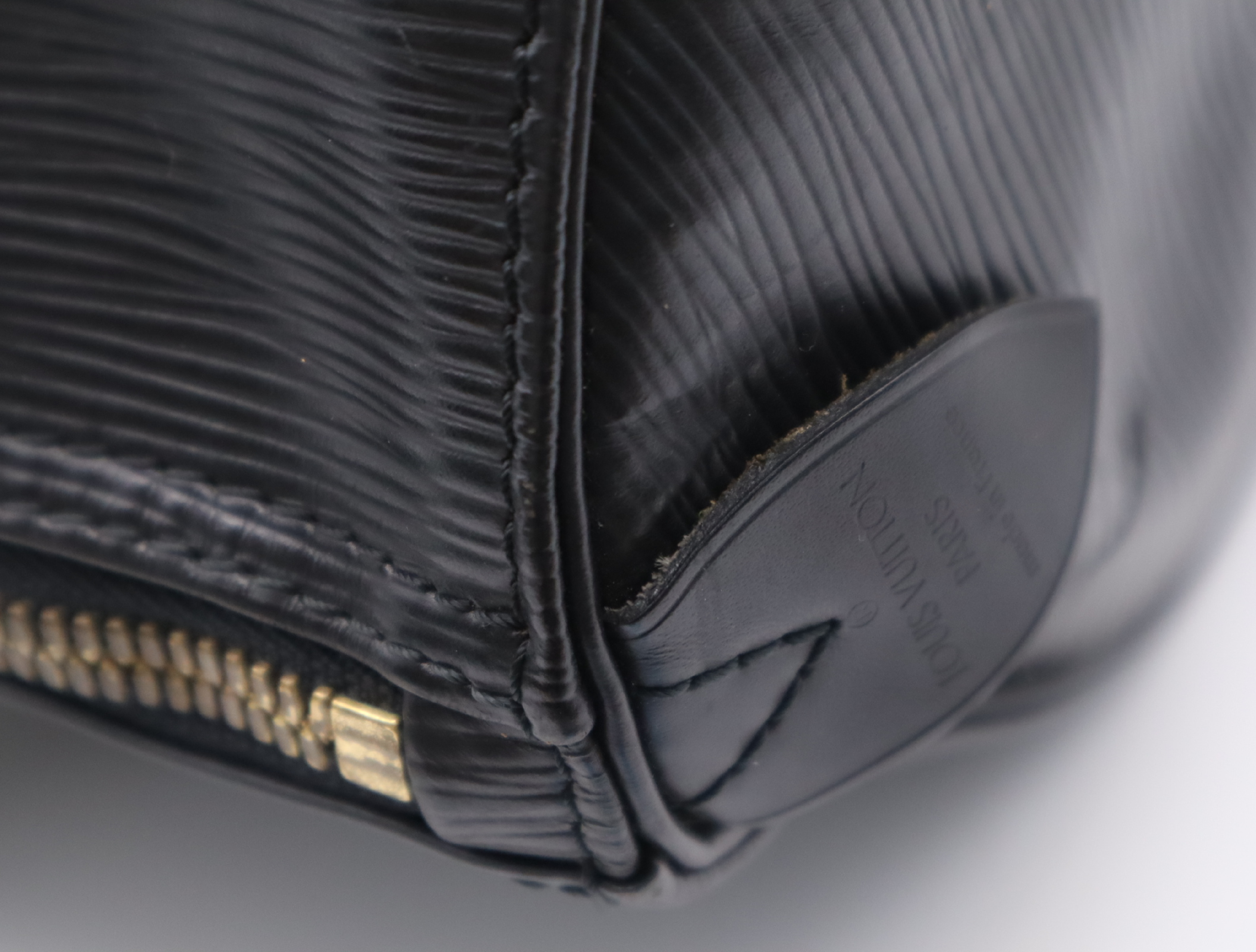 M59062 Epi Keepall 45 Noir Boston Bag — view 11