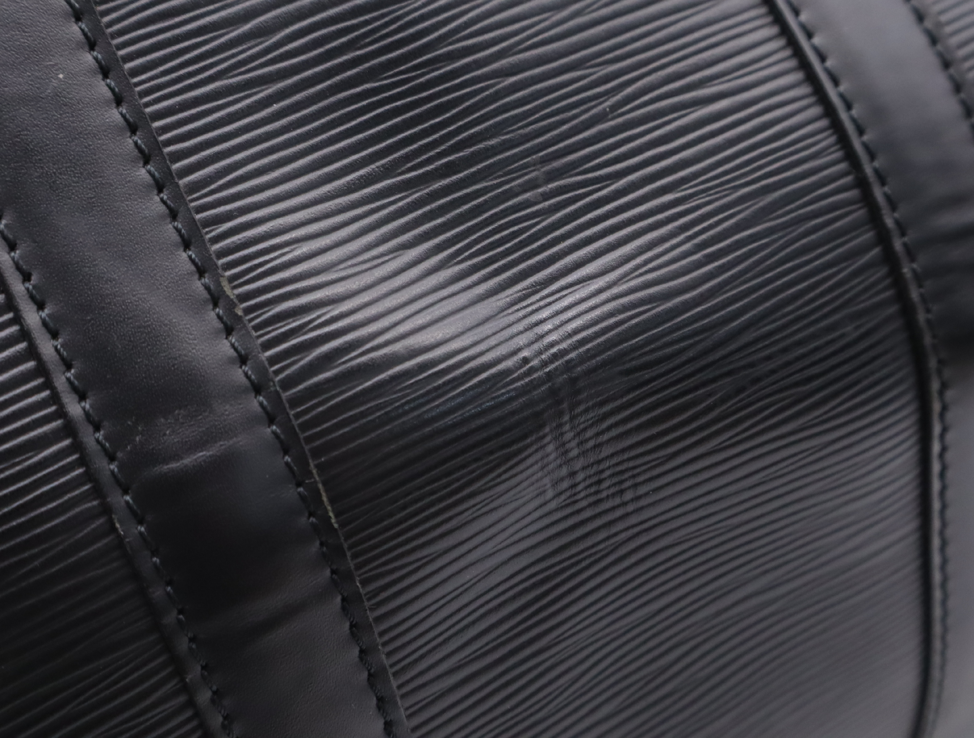 M59062 Epi Keepall 45 Noir Boston Bag — view 14