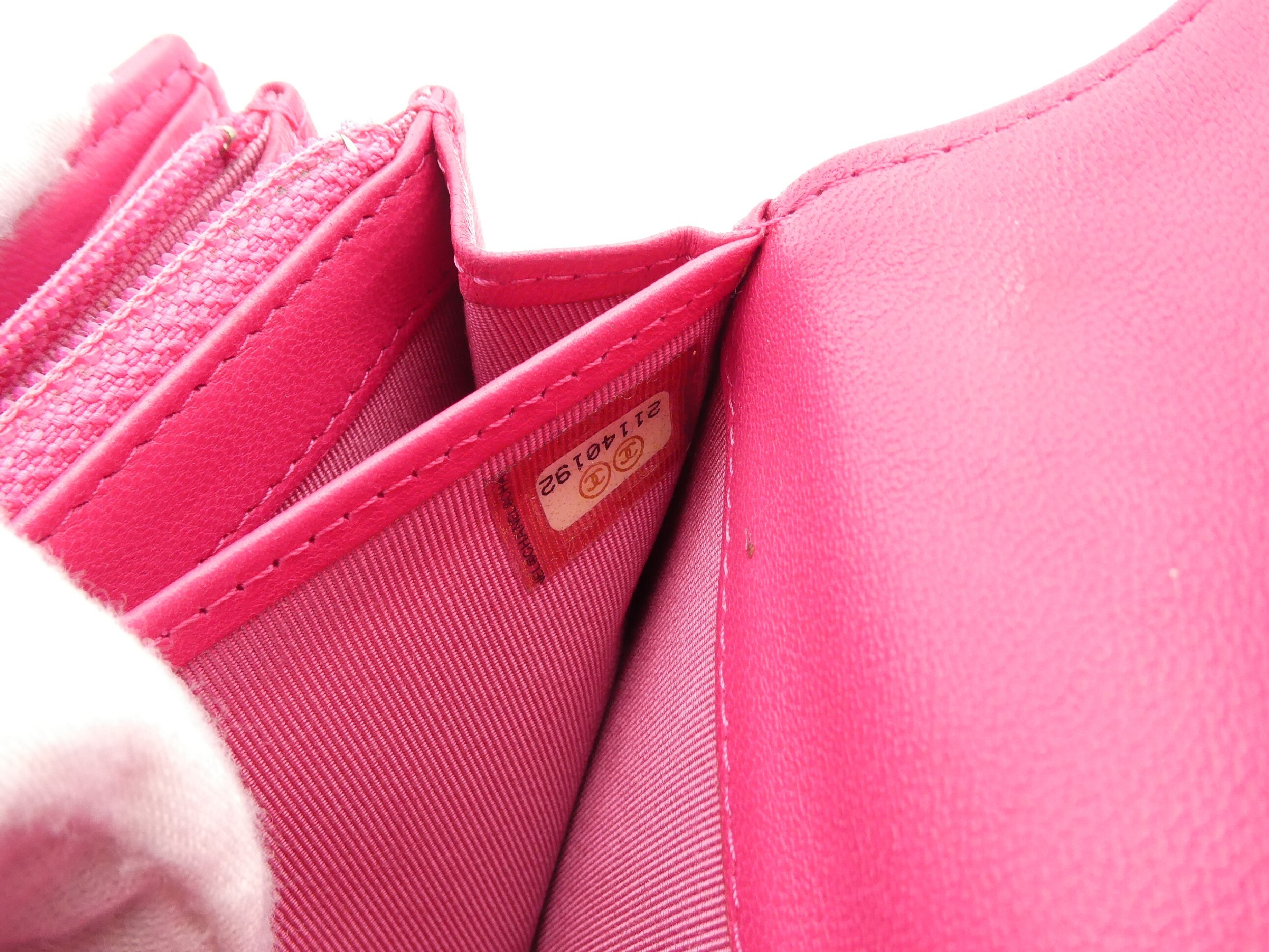 Matelassé Coco Mark Wallet — view 9