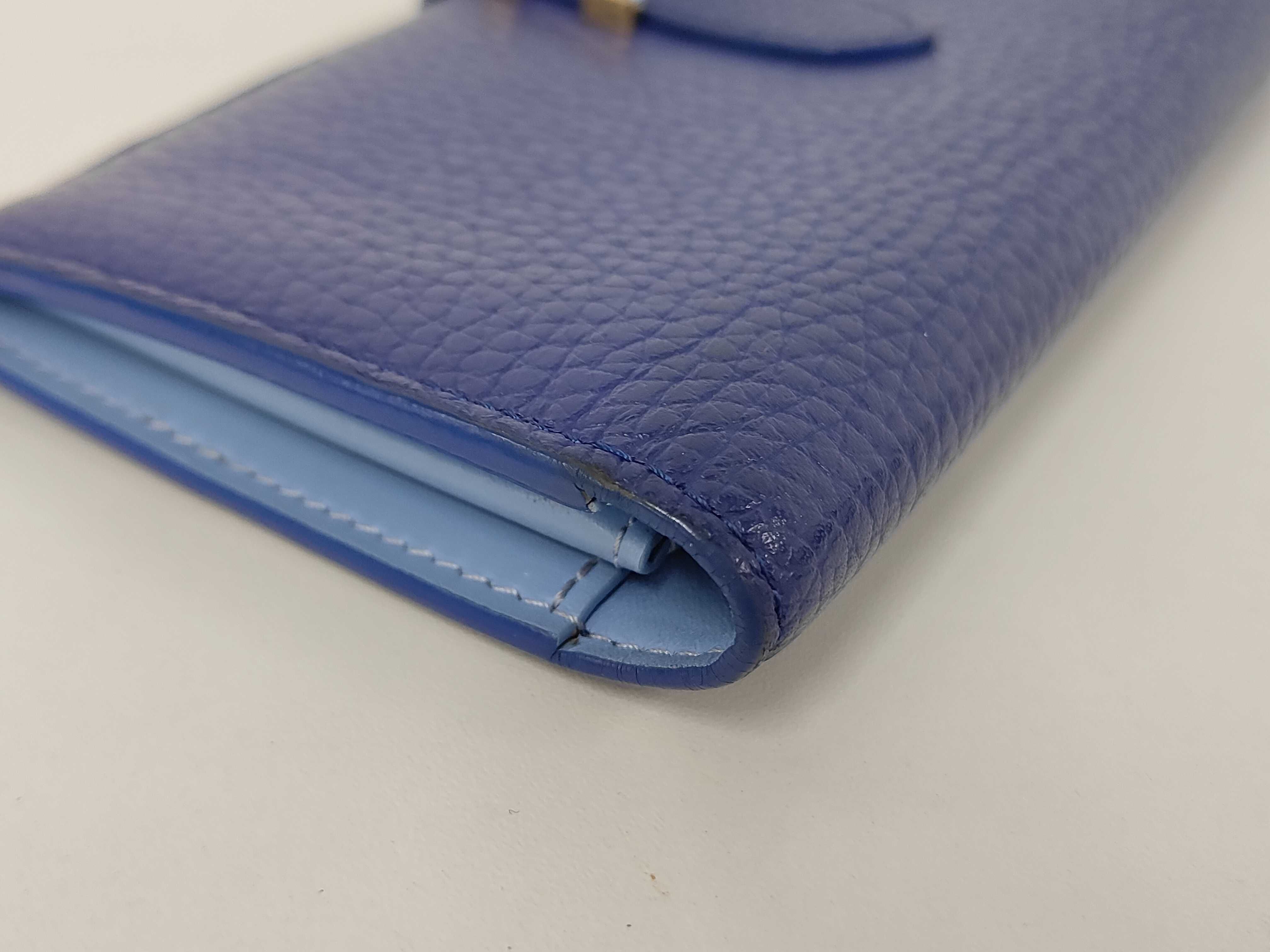 Taurillon LV Vertical Wallet M82441 RFID with initials — view 6
