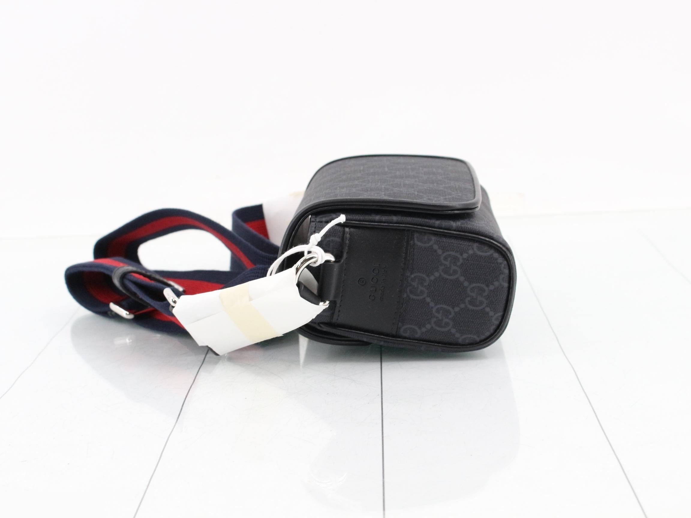 Unused GG Shoulder Bag with Sherry Strap — view 4