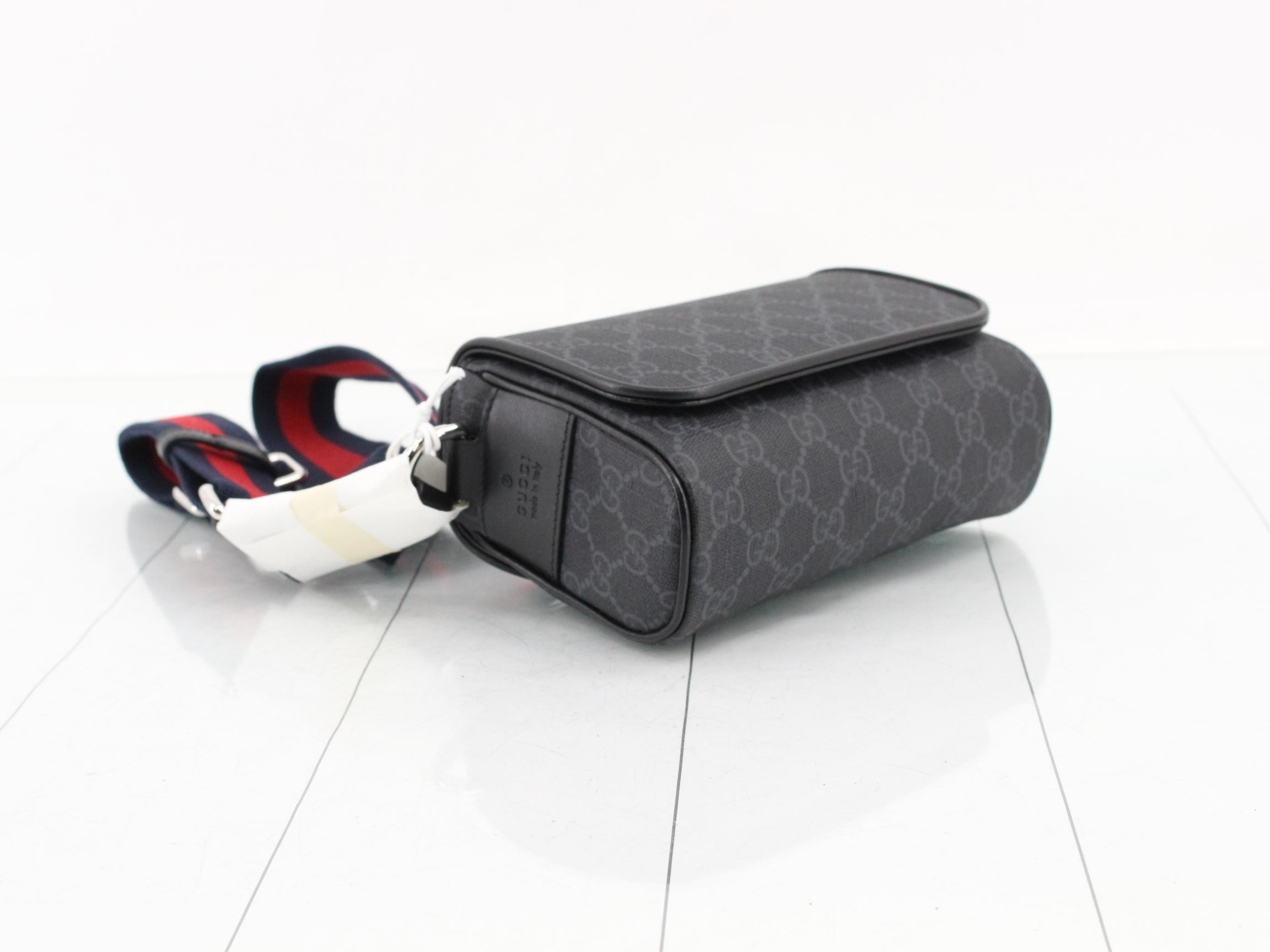 Unused GG Shoulder Bag with Sherry Strap — view 5