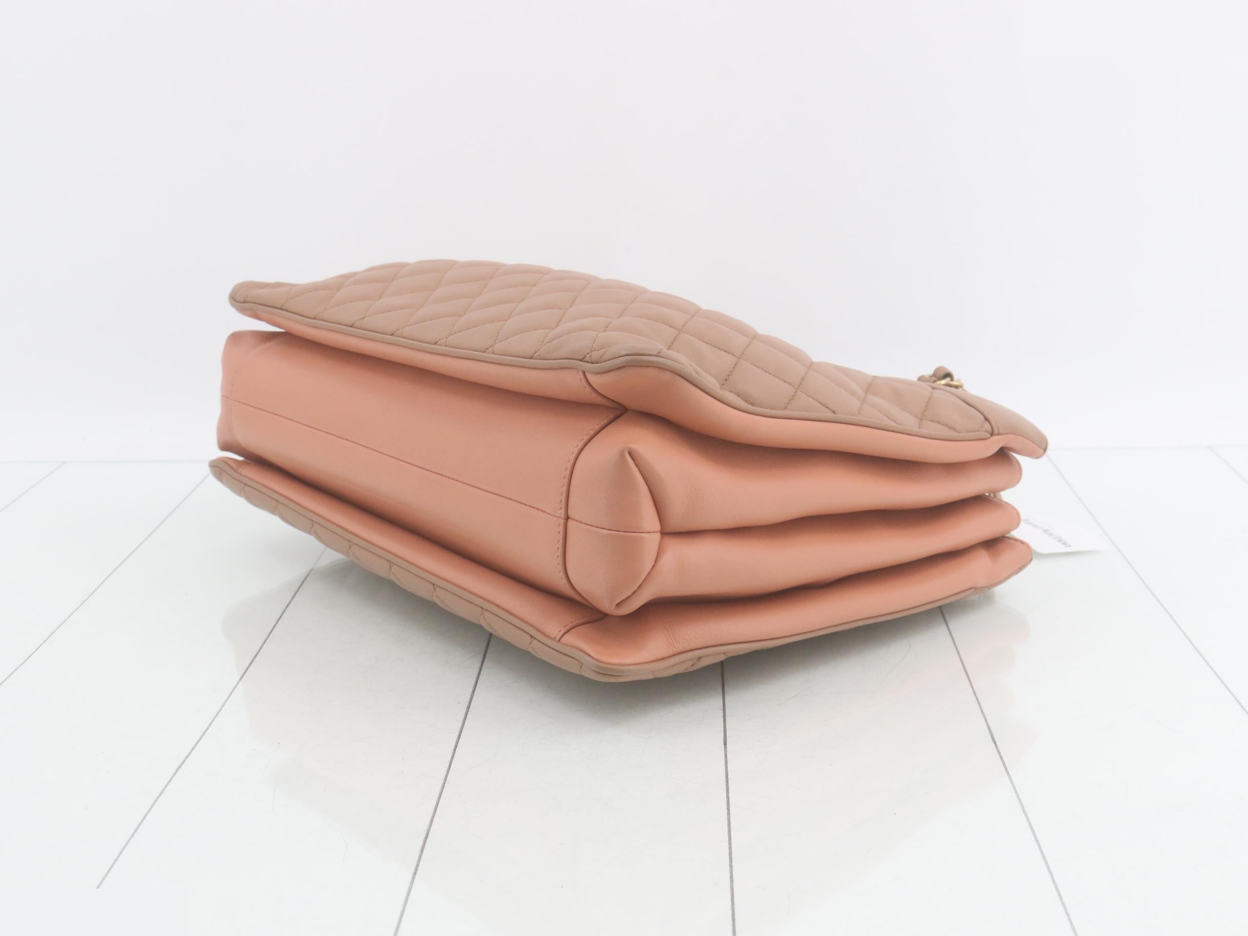 Two-tone chain tote bag, item number 25. — view 6