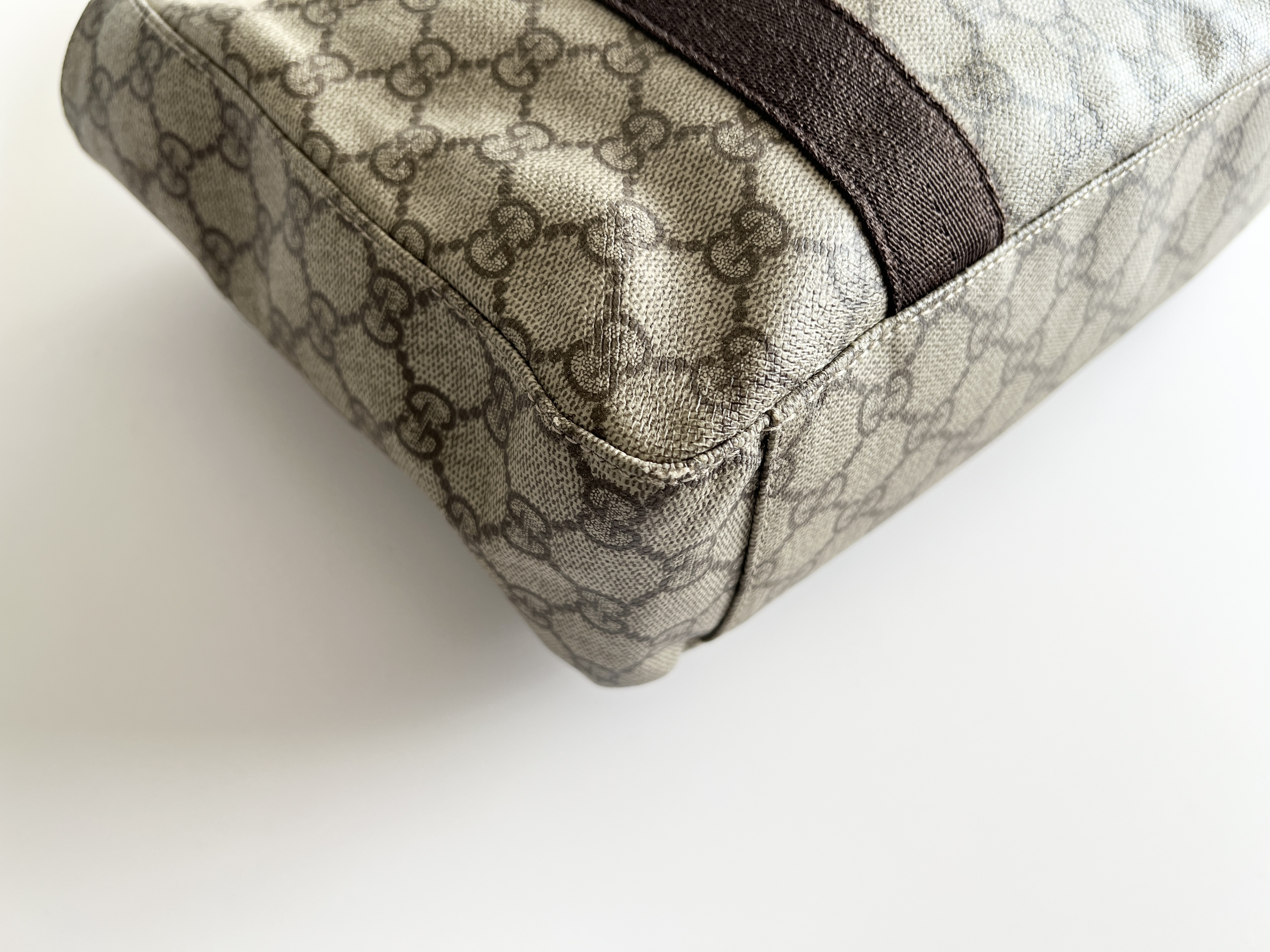GG Supreme Logo Leather Handbag Tote Bag — view 10