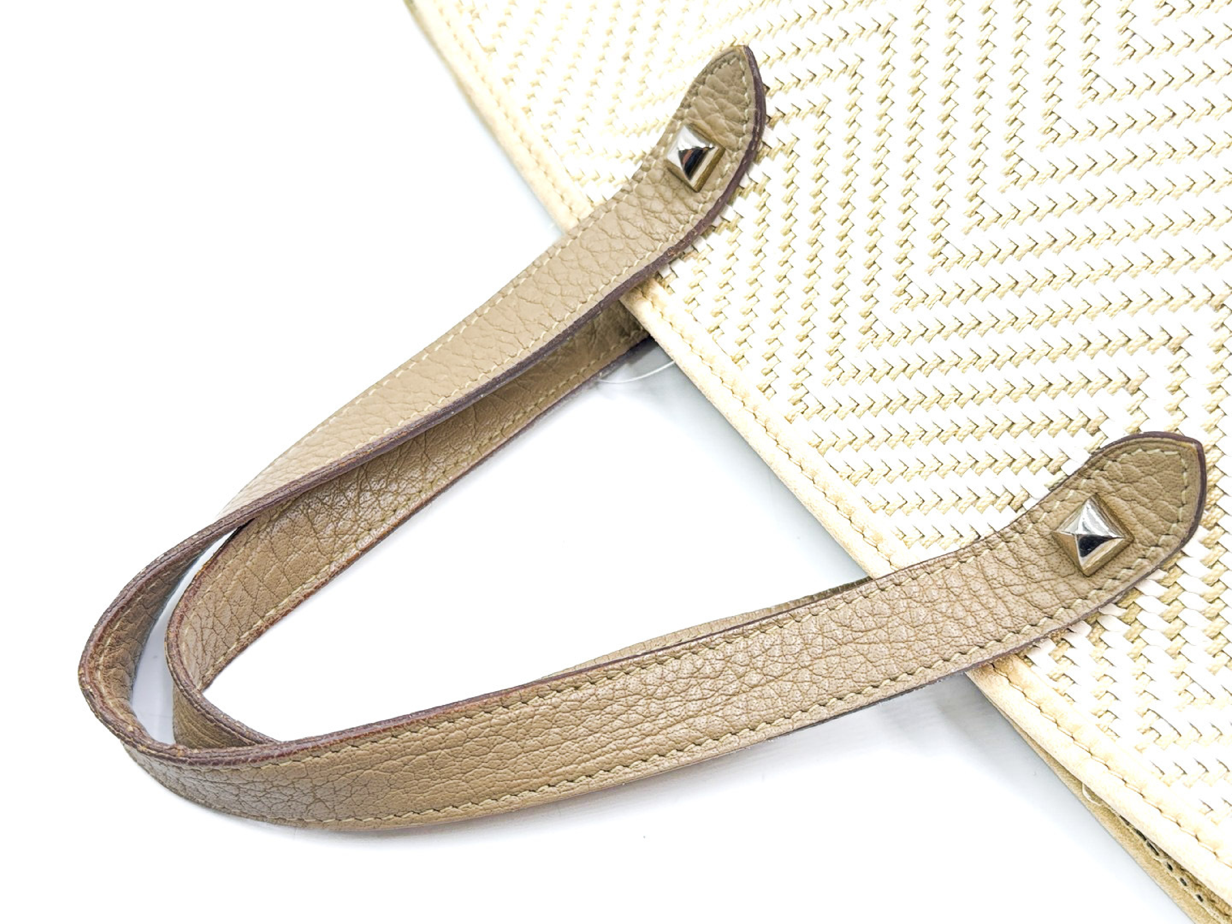 Cabas Chennai PM Leather Tote Bag — view 3