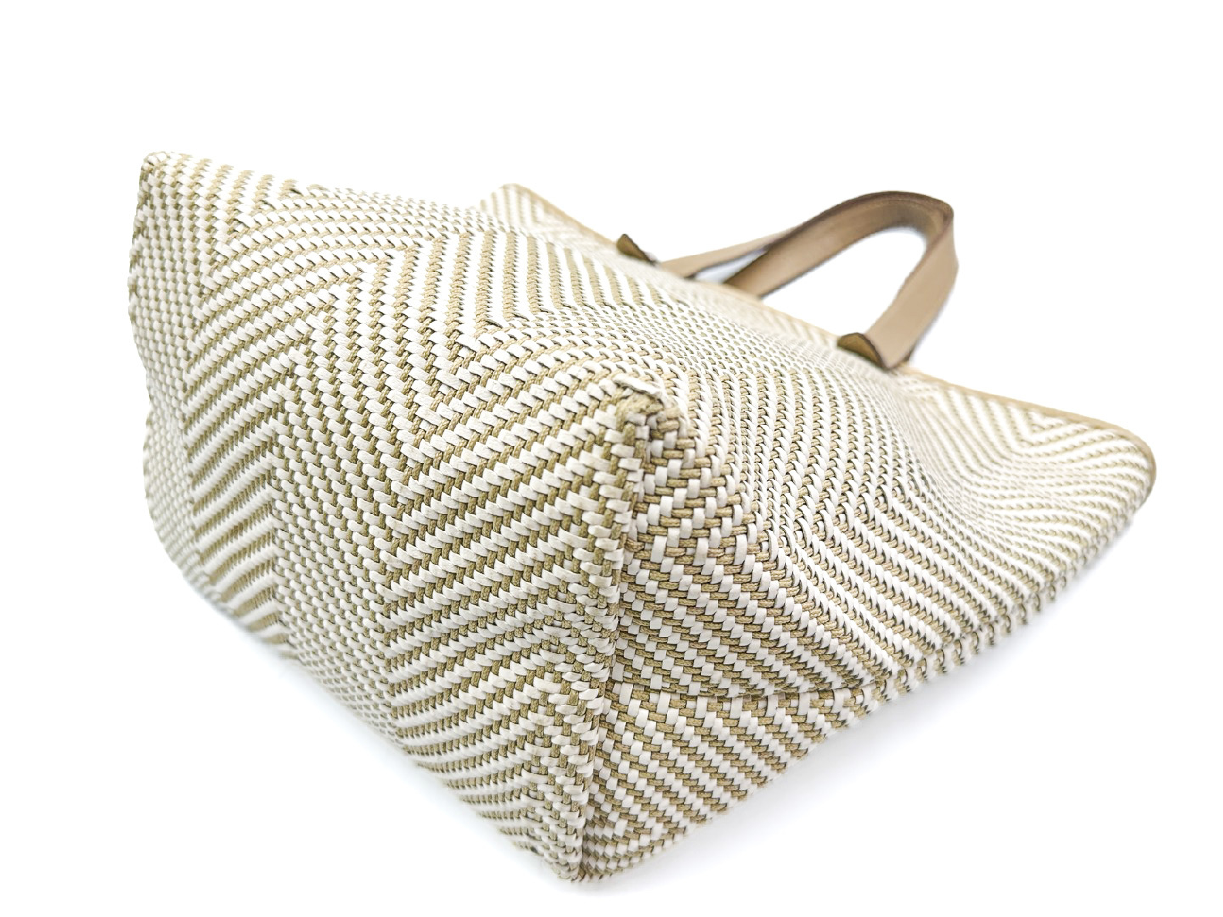 Cabas Chennai PM Leather Tote Bag — view 7