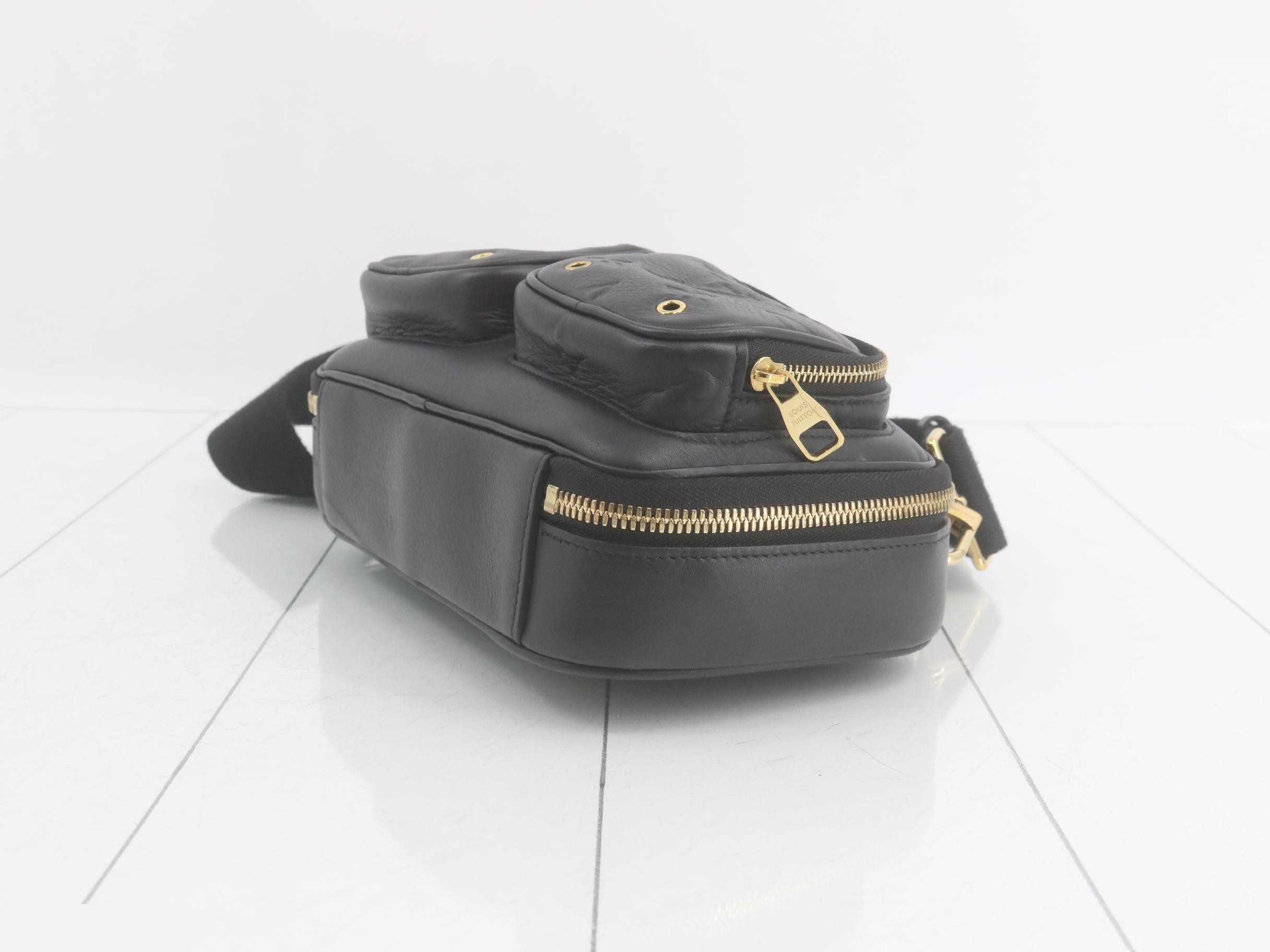 LV 2-Way Bag Utility Crossbody M80450 / IC Chip — view 6