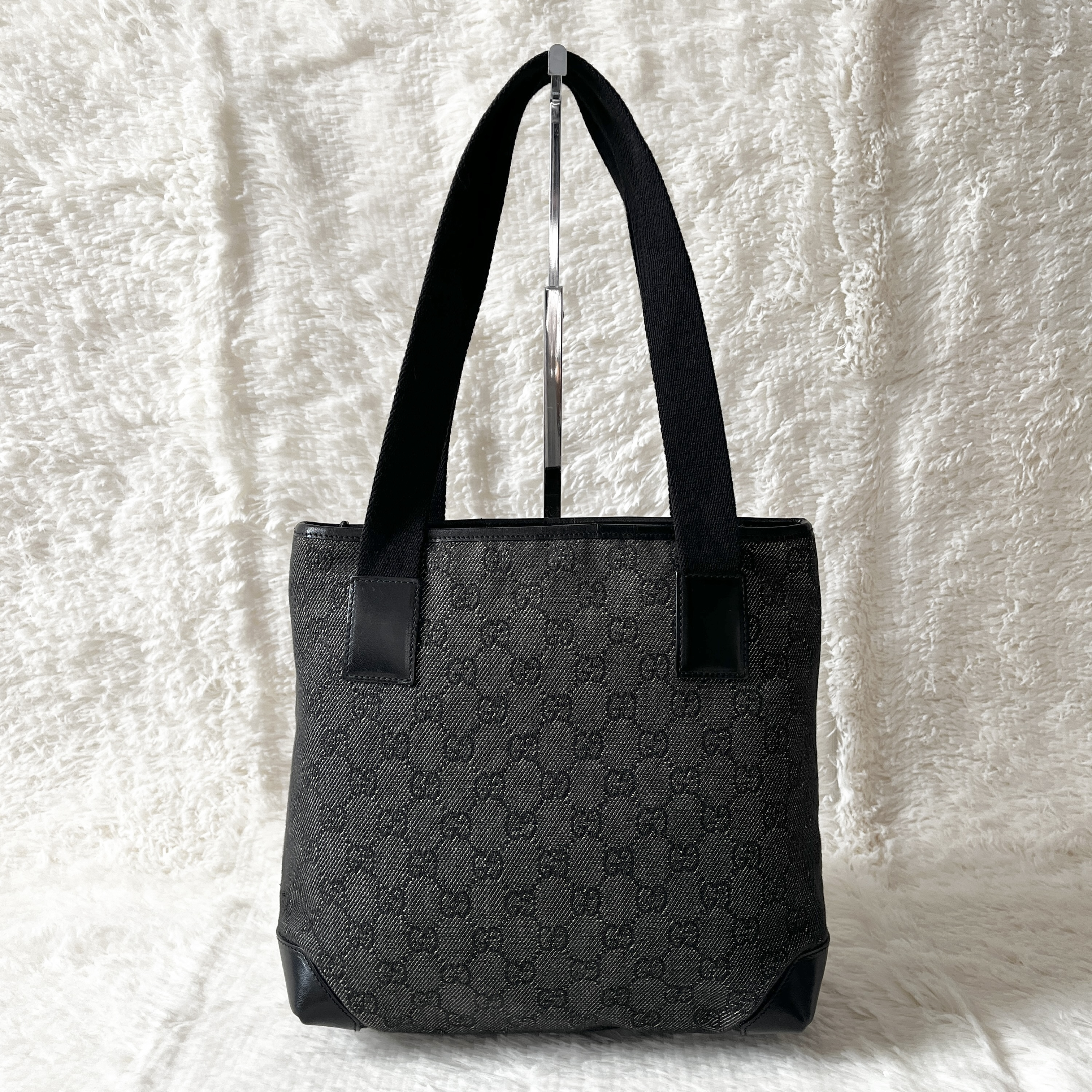 handbag — view 2