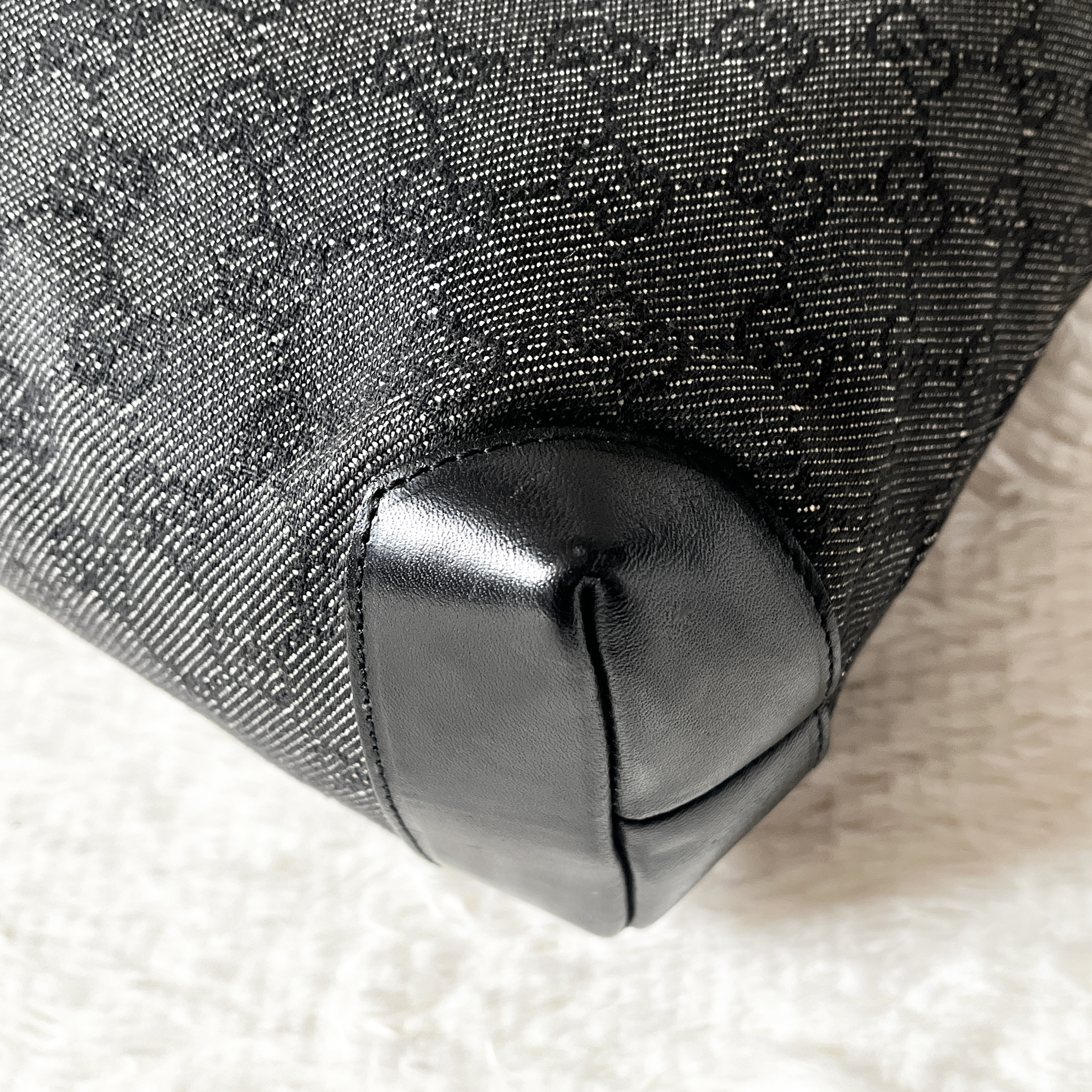 handbag — view 8